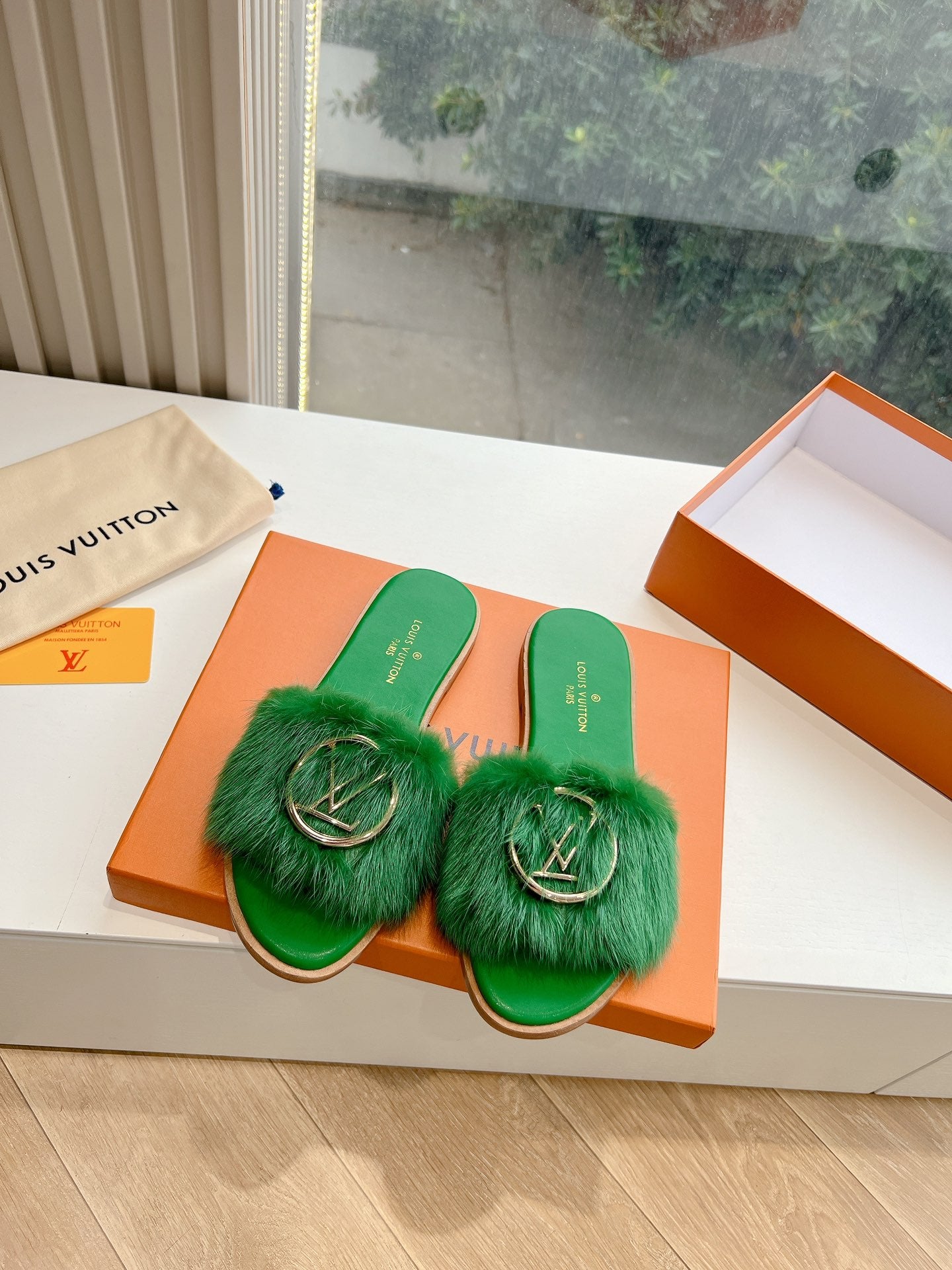 Louis Vuitton Slipper