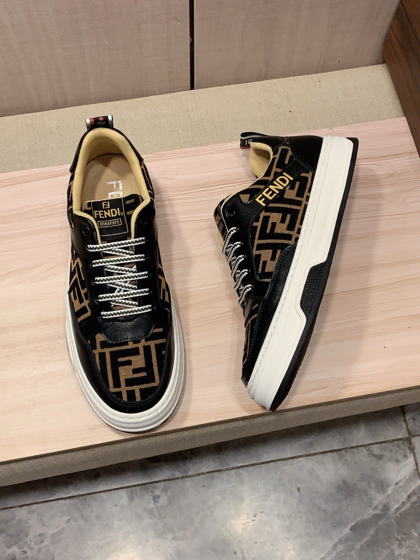 Fendi Sneaker