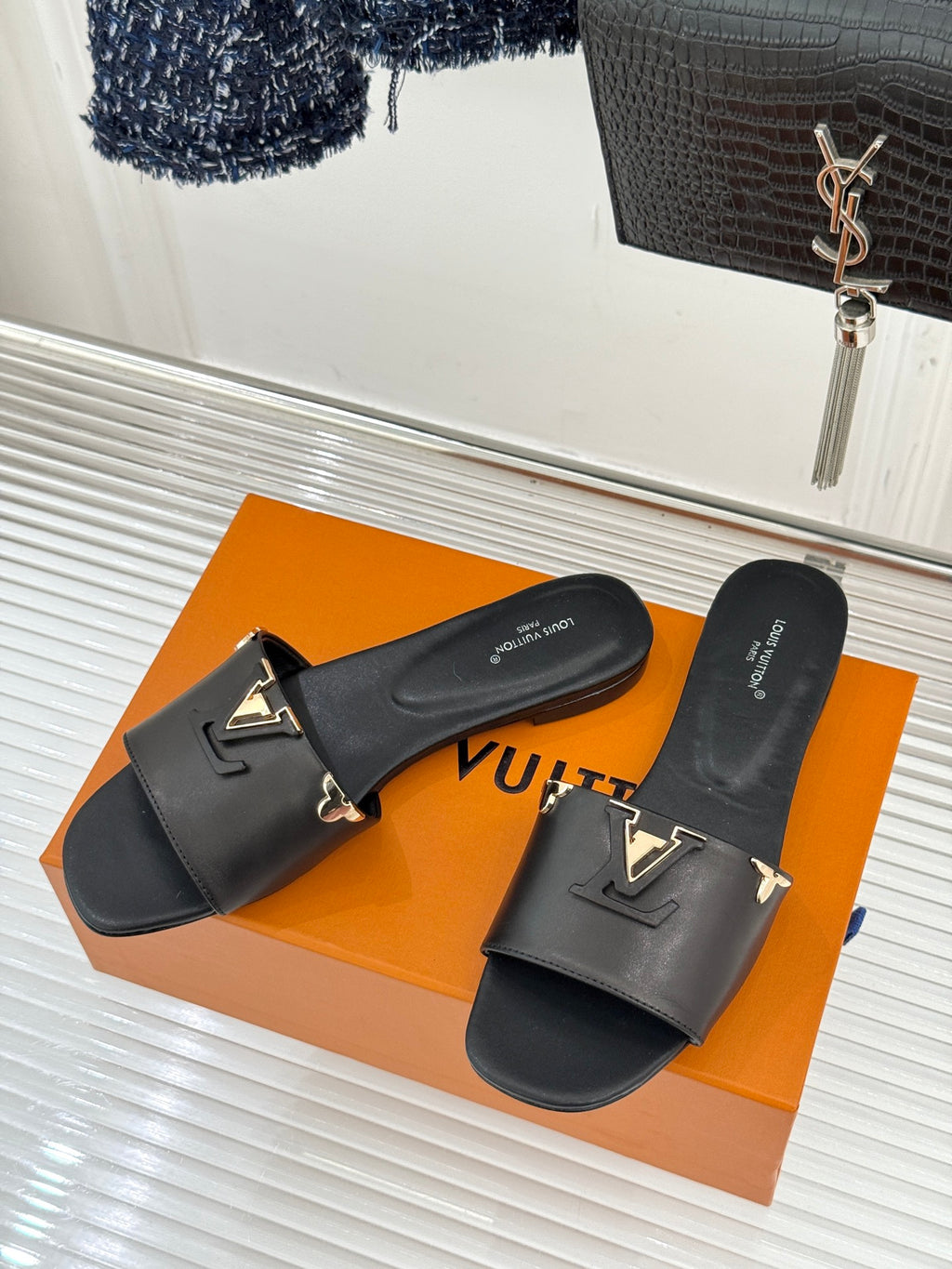 Louis Vuitton Slipper
