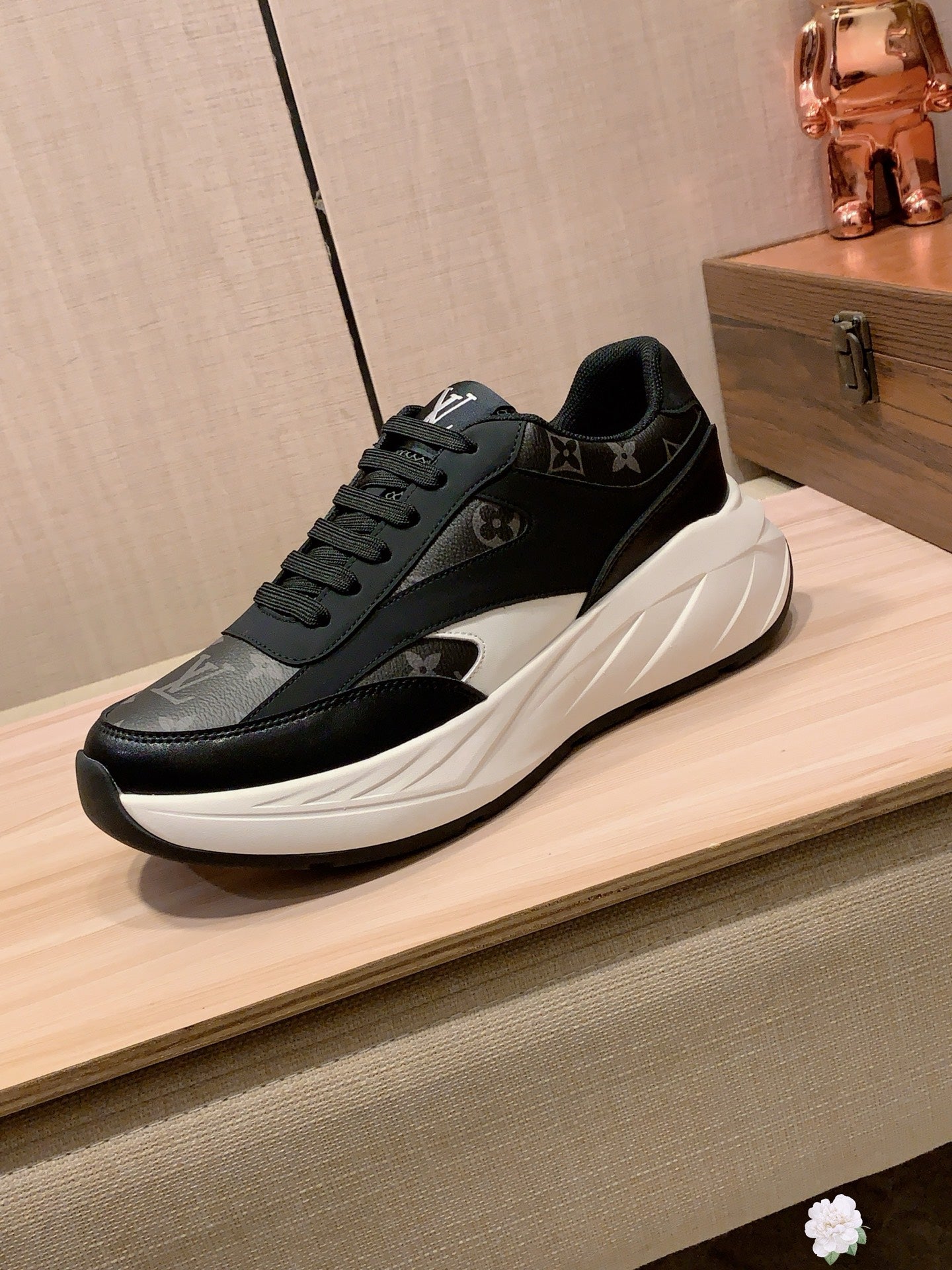 Louis Vuitton Sneaker