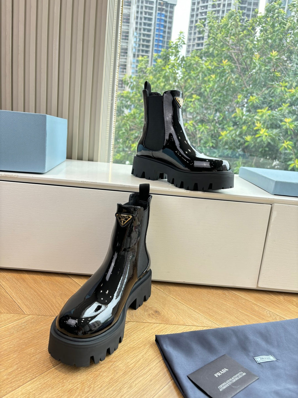 Prada Deri Çizme