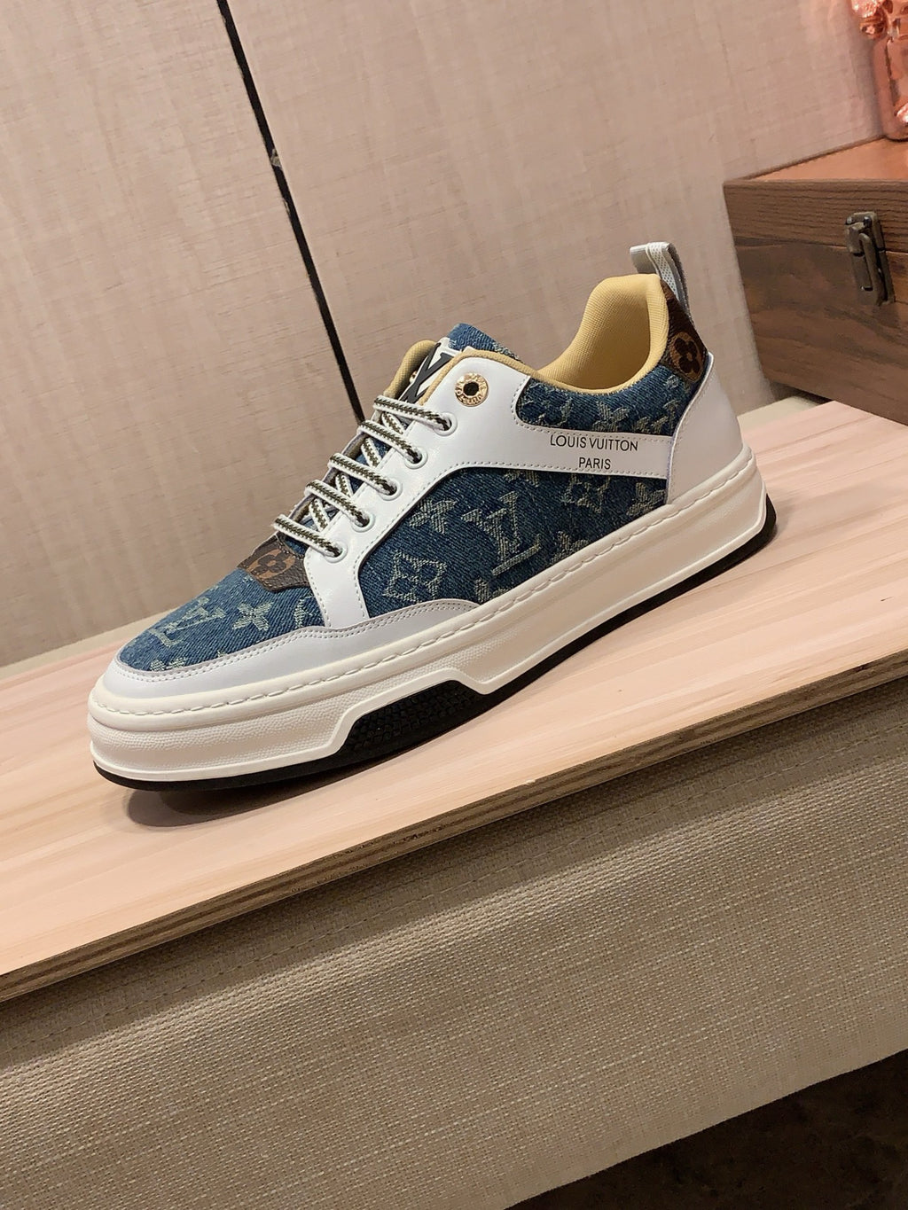 Louis Vuitton Sneaker