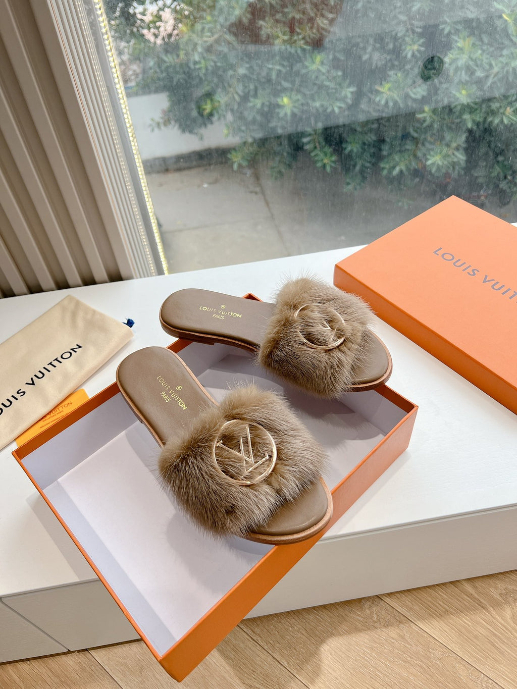 Louis Vuitton Slipper