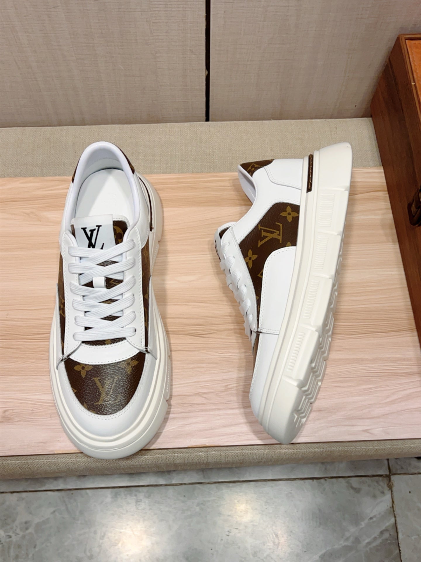 Louis Vuitton Sneaker