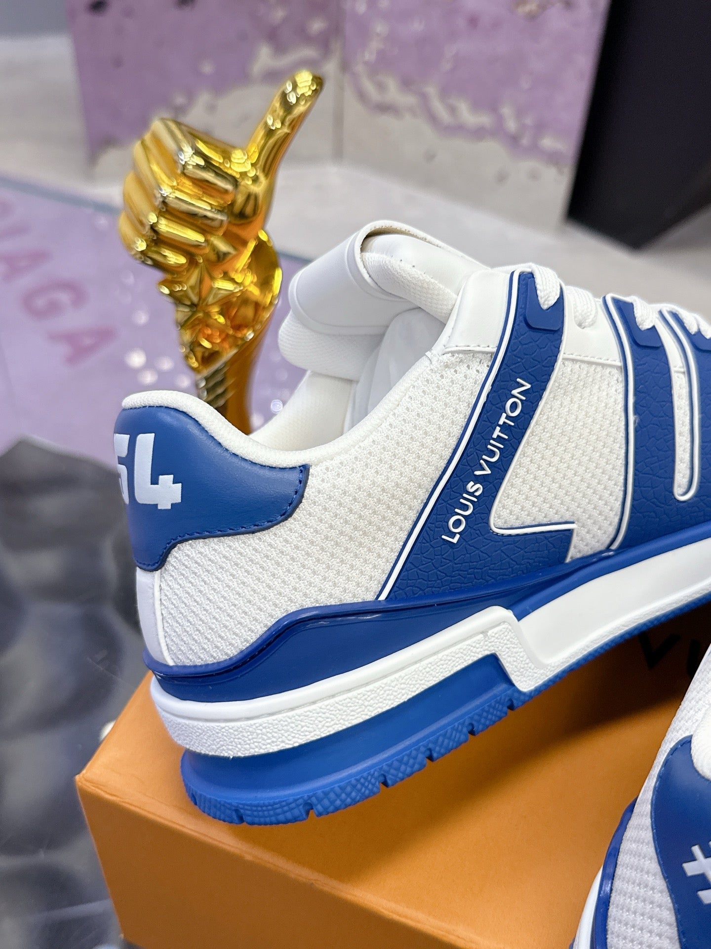 Louis Vuitton Sneaker