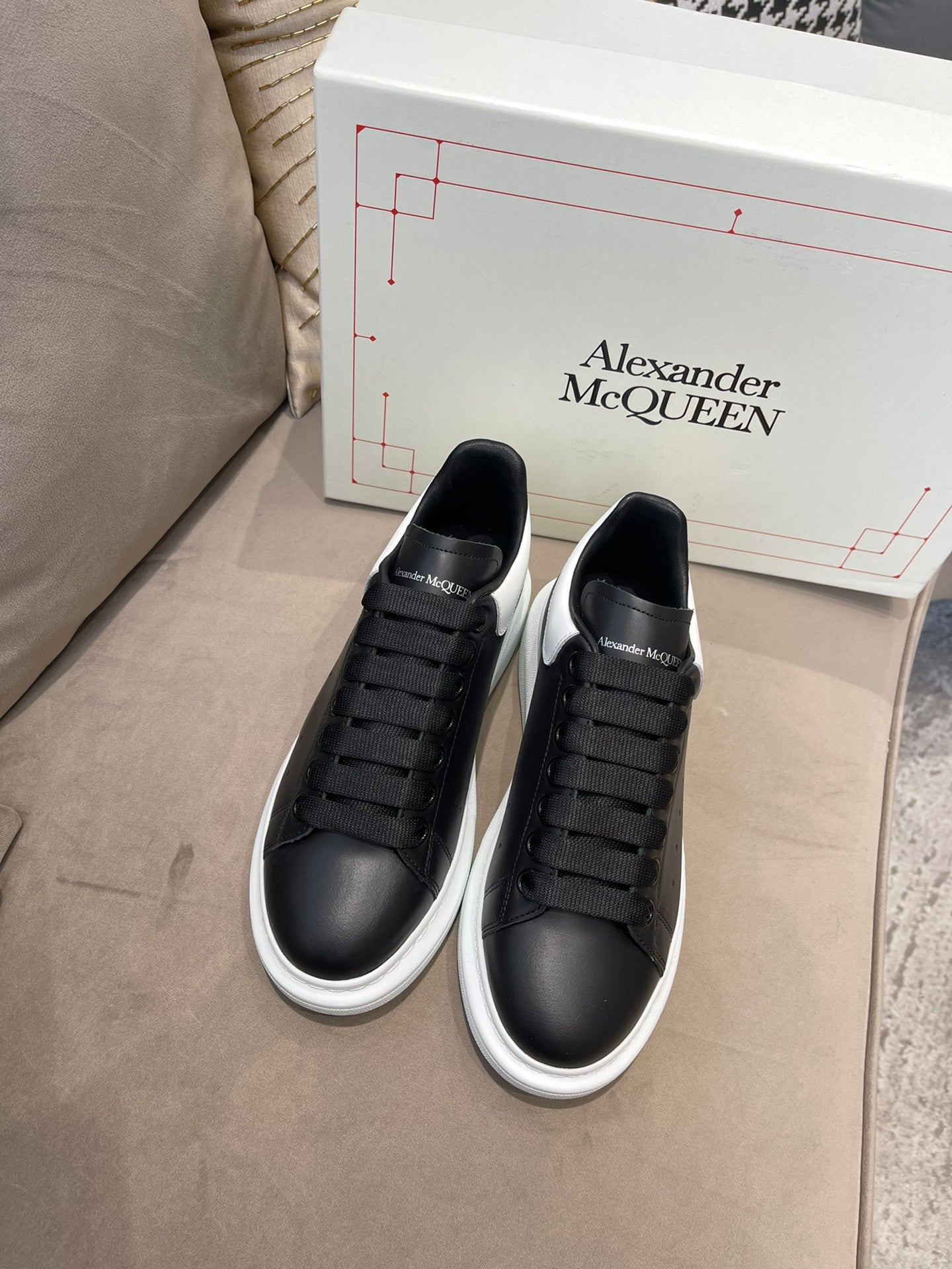 Alexander McQueen Sneaker