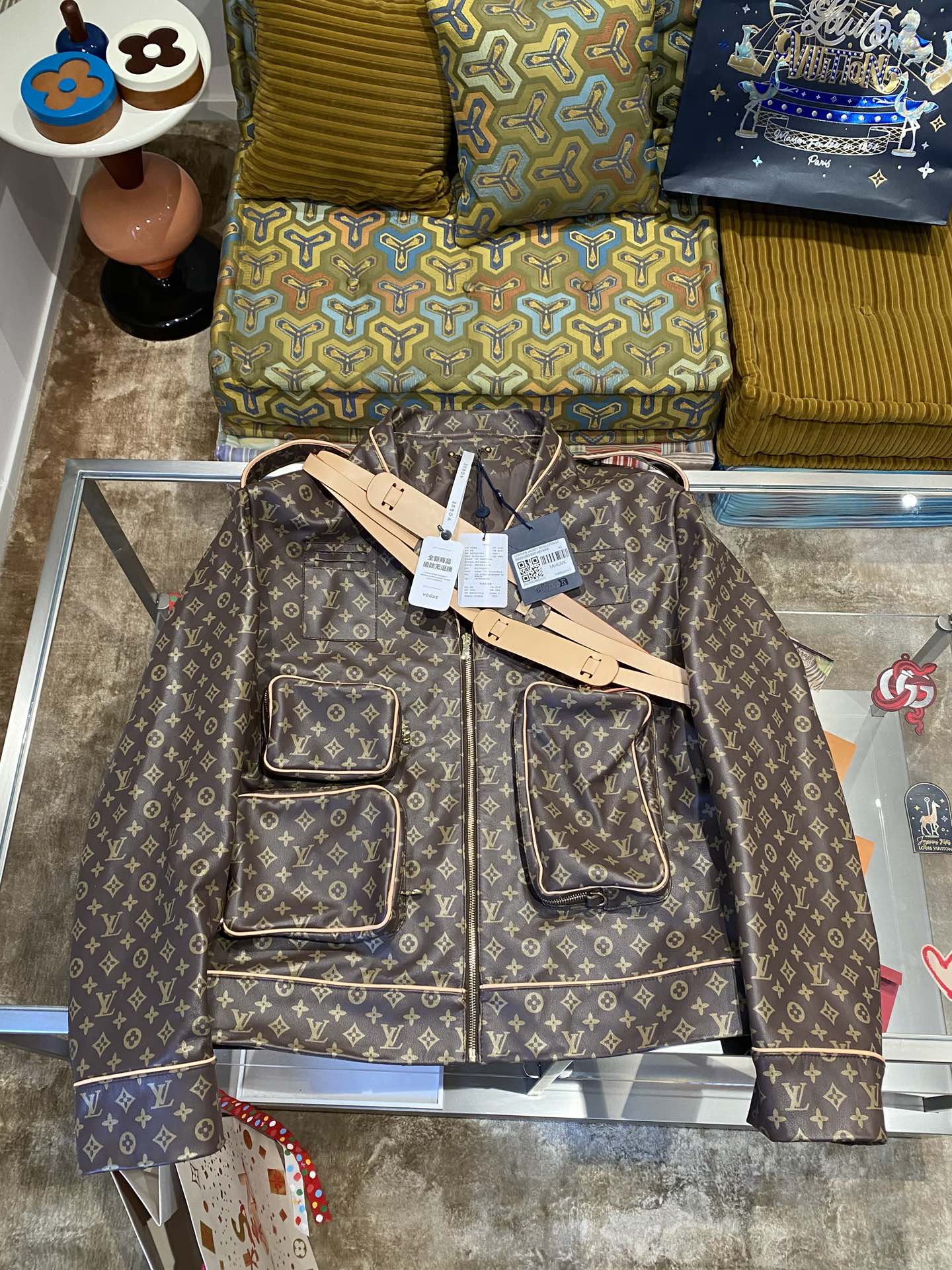 Louis Vuitton Deri Mont