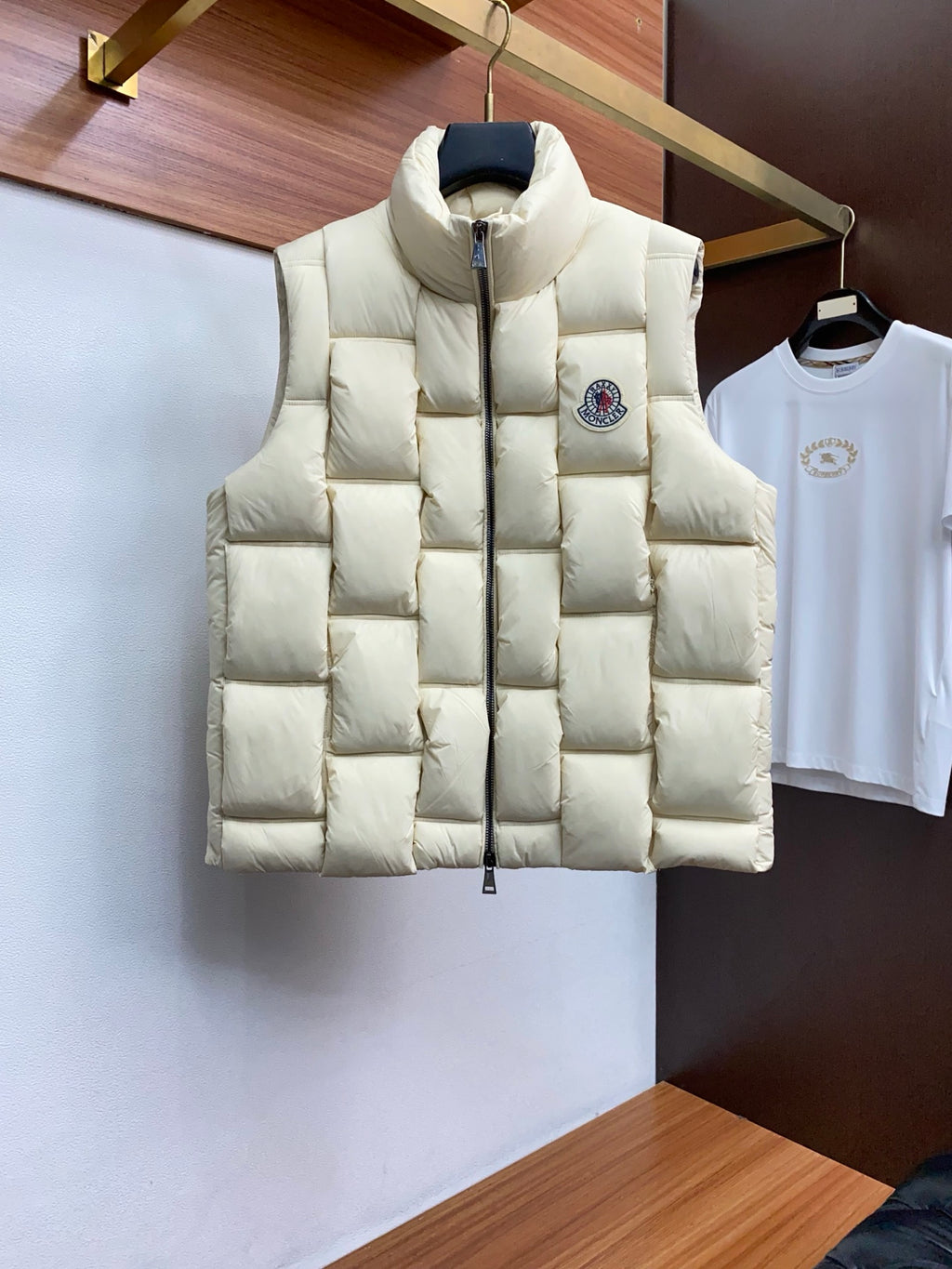 Moncler Yelek