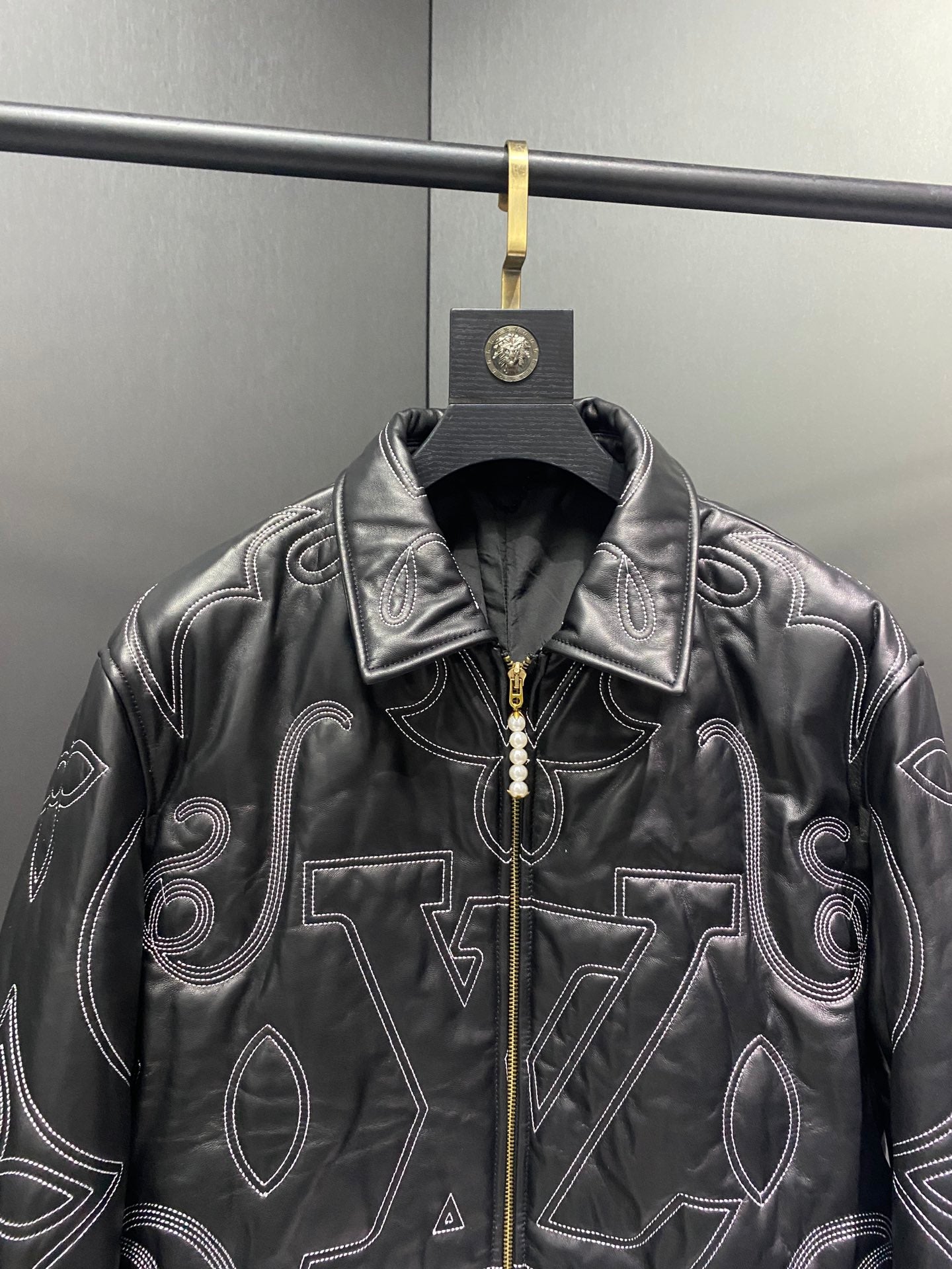 Louis Vuitton Deri Mont