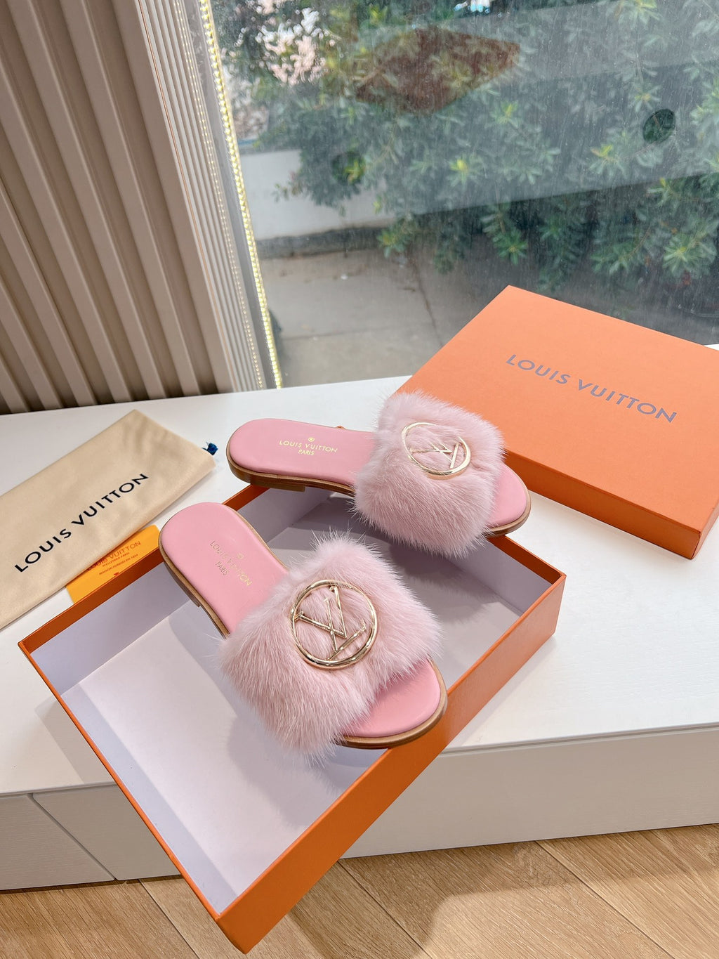 Louis Vuitton Slipper