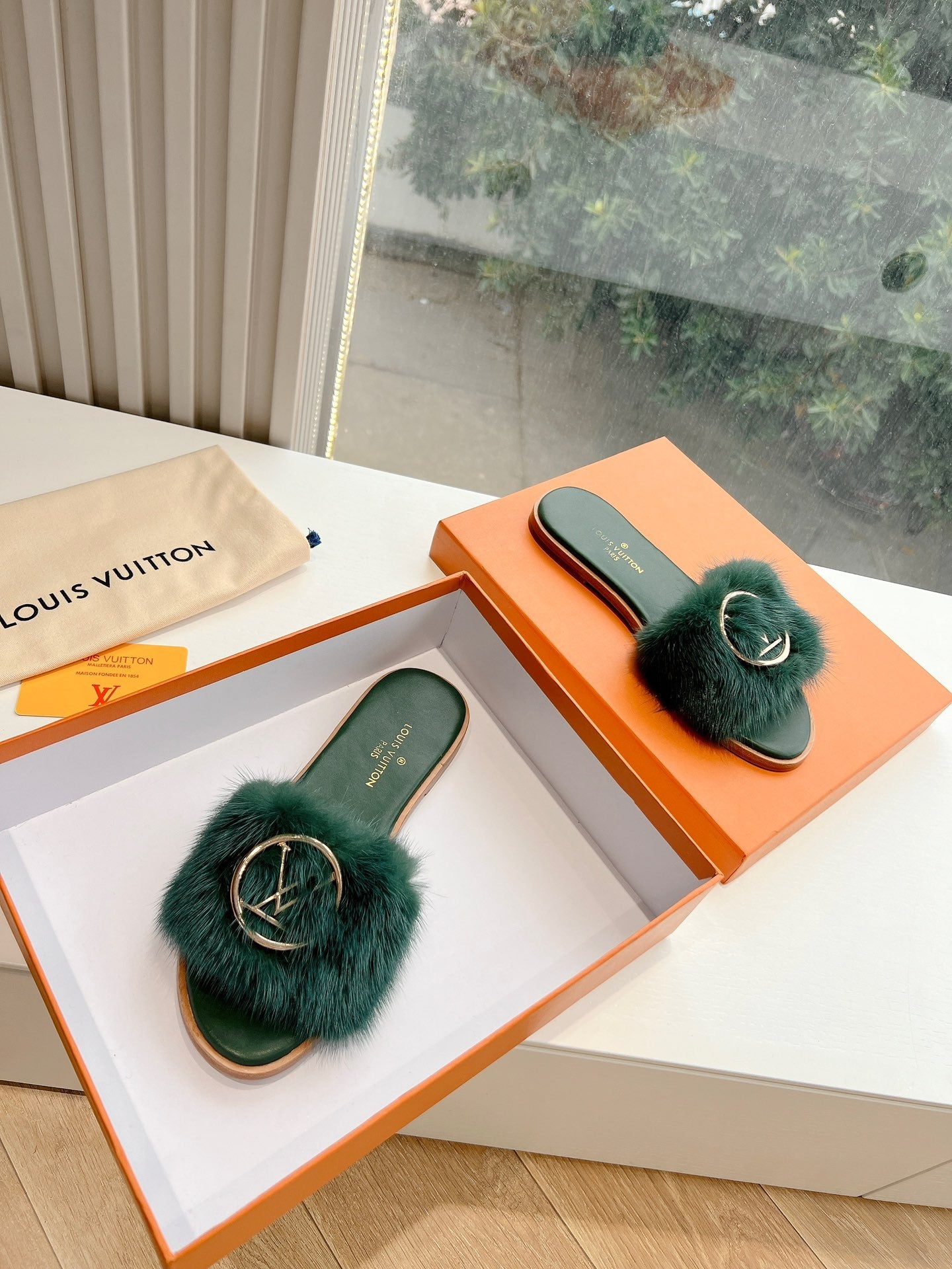 Louis Vuitton Slipper