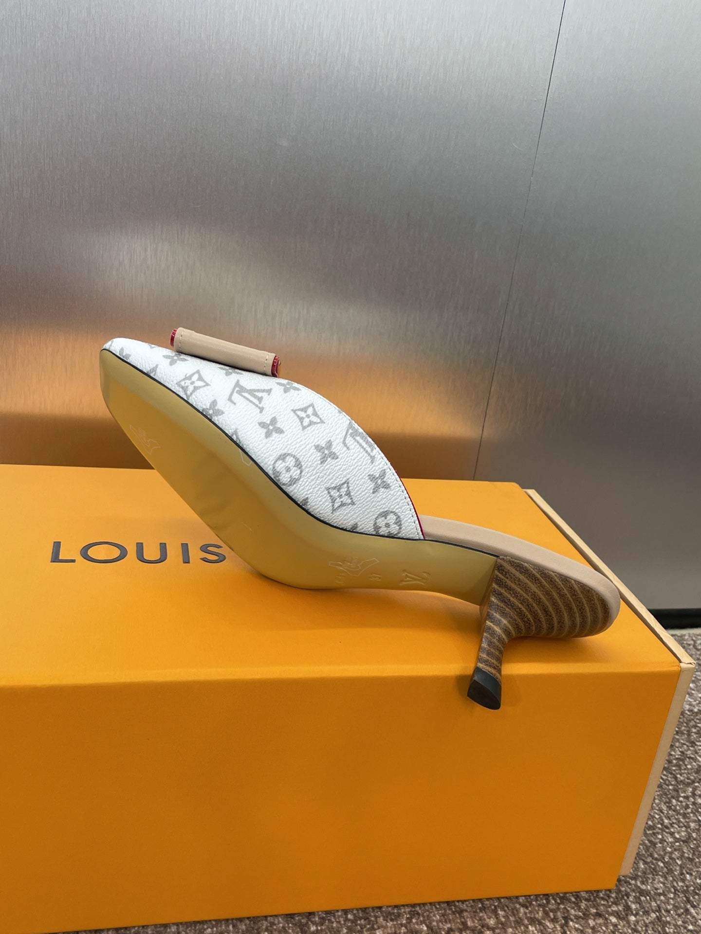 Louis Vuitton Topuklu