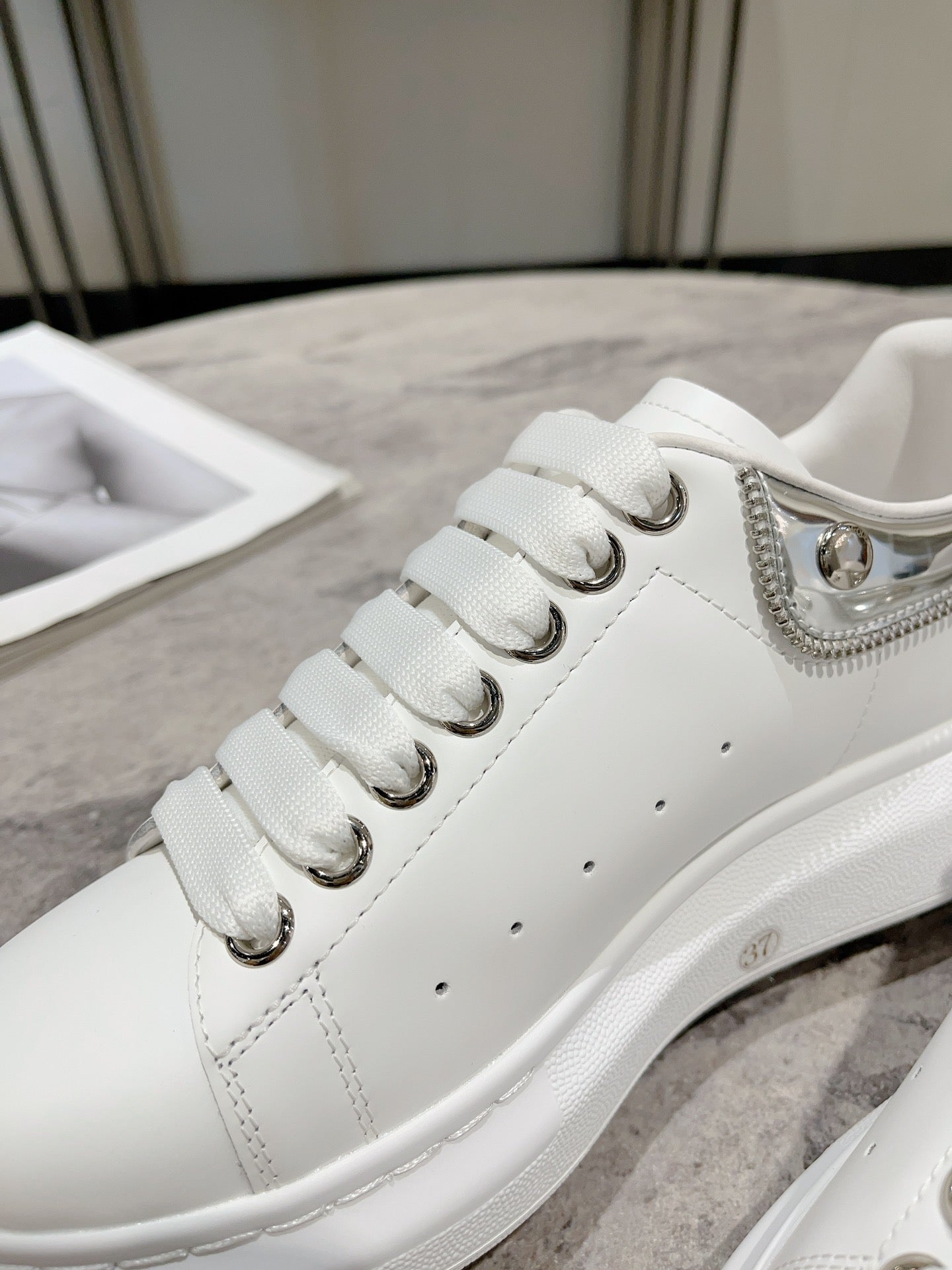 Alexander McQueen Sneaker