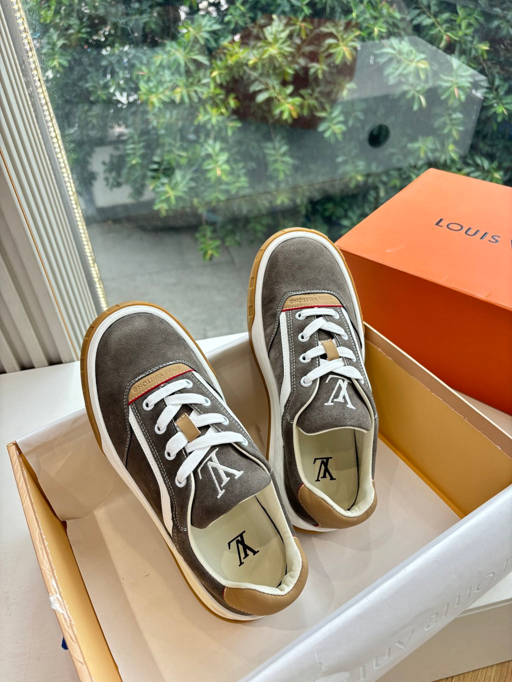 Louis Vuitton Sneaker