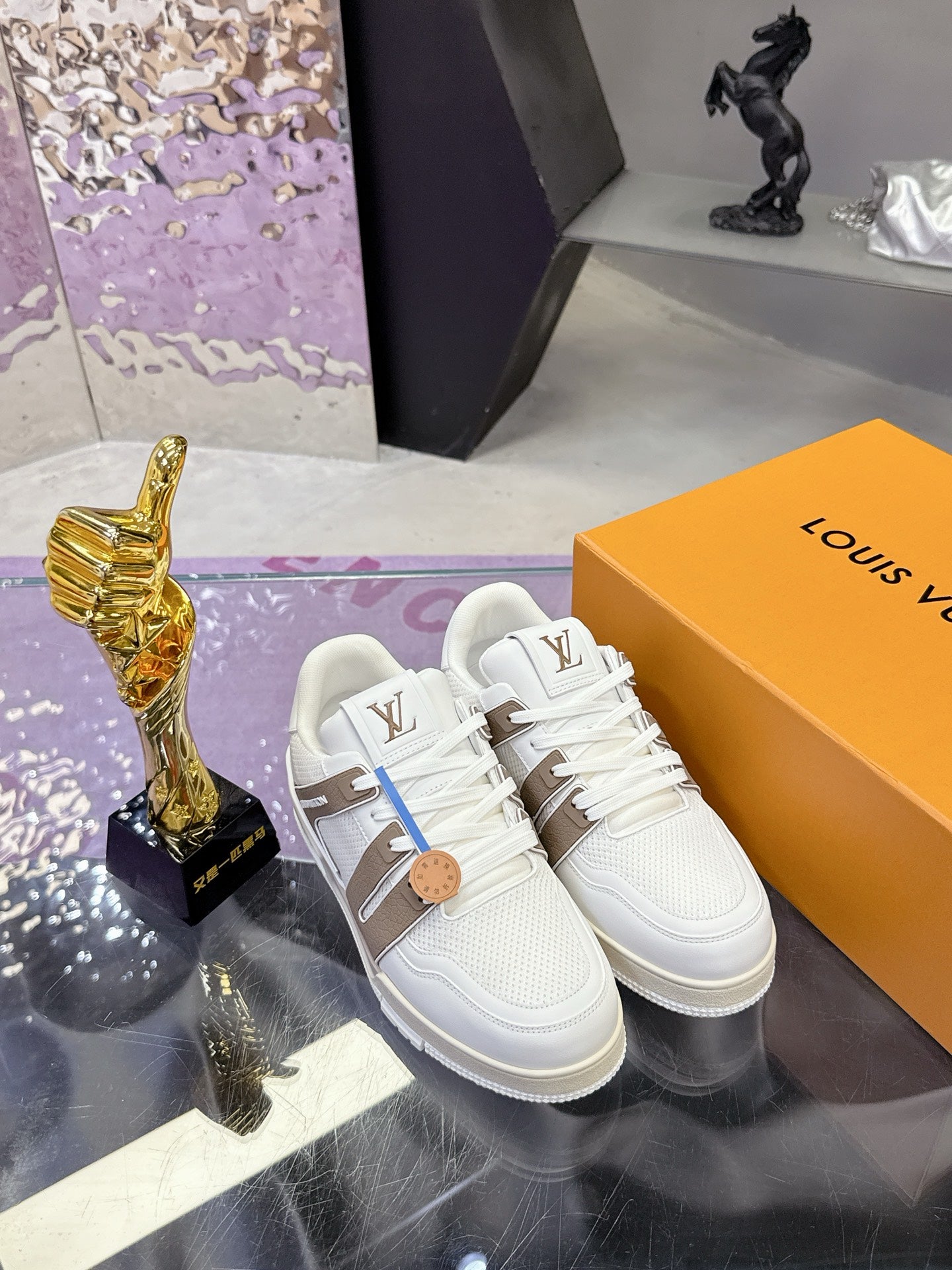 Louis Vuitton Sneaker