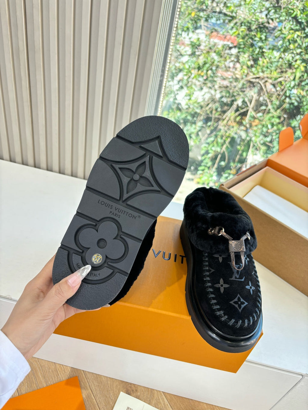Louis Vuitton Slipper Hemen Teslim İndirimli