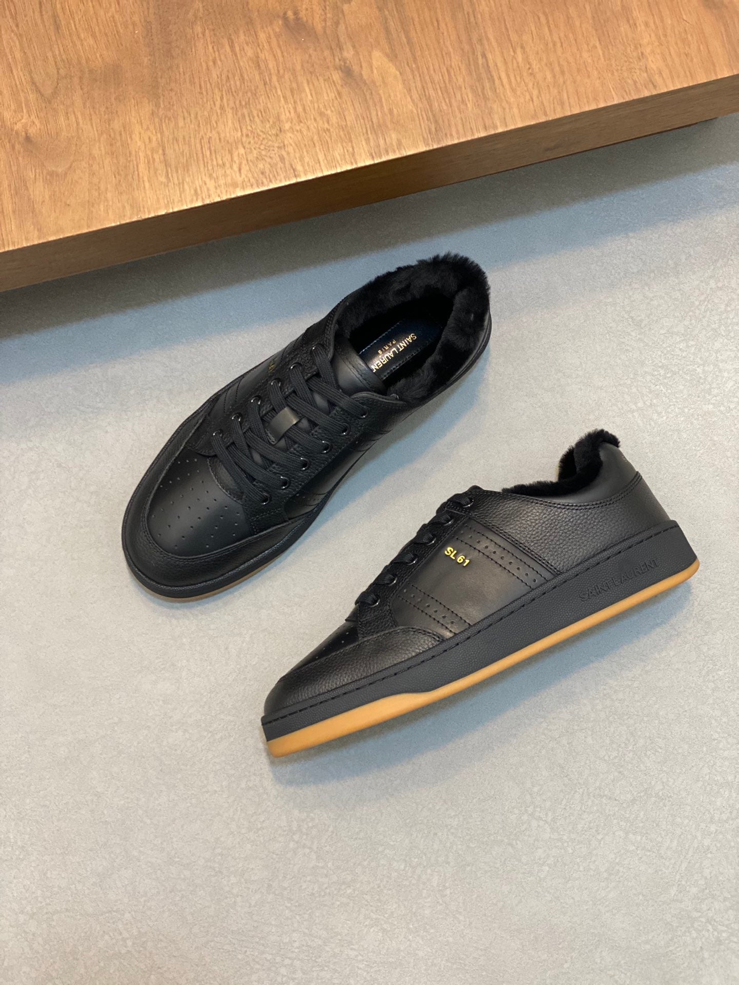 Yves Saint Laurent Sneaker