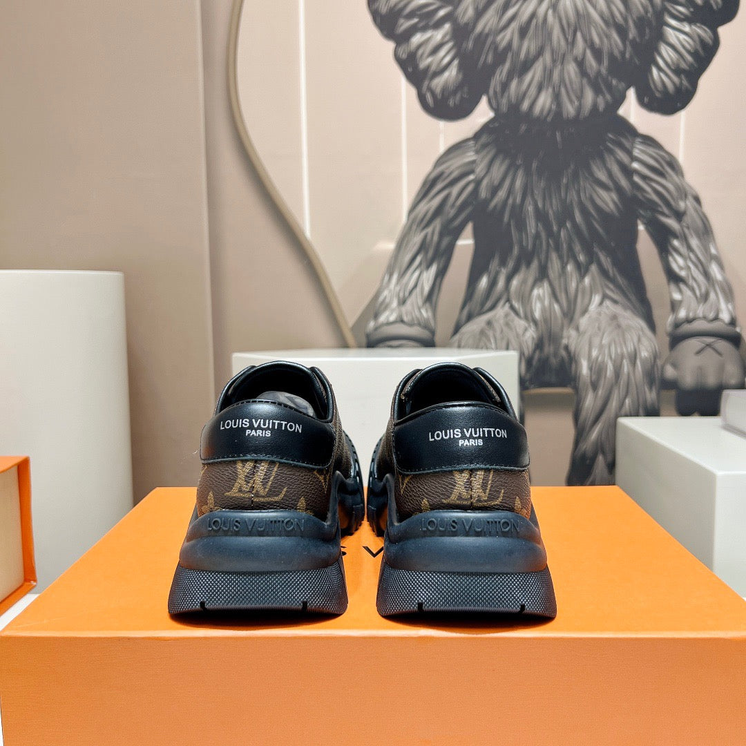 Louis Vuitton Sneaker