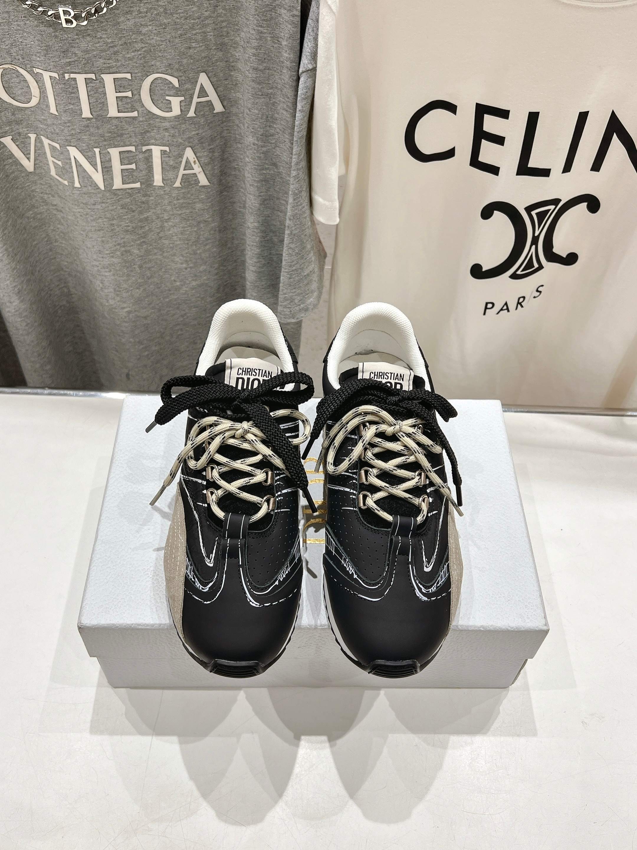 Dior Sneaker