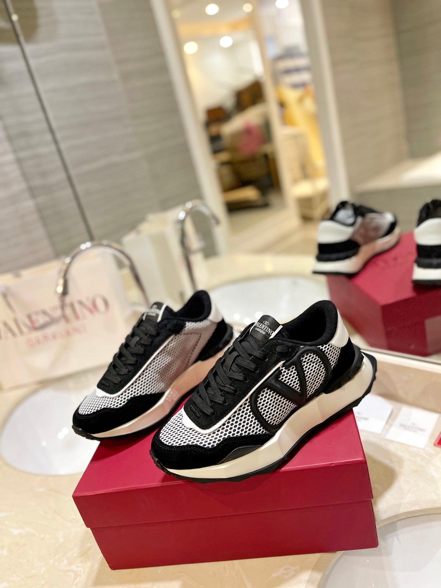 Valentino Sneaker