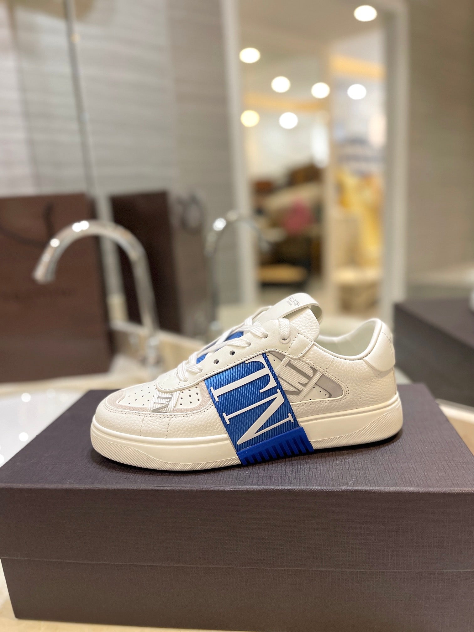 Valentino Sneaker