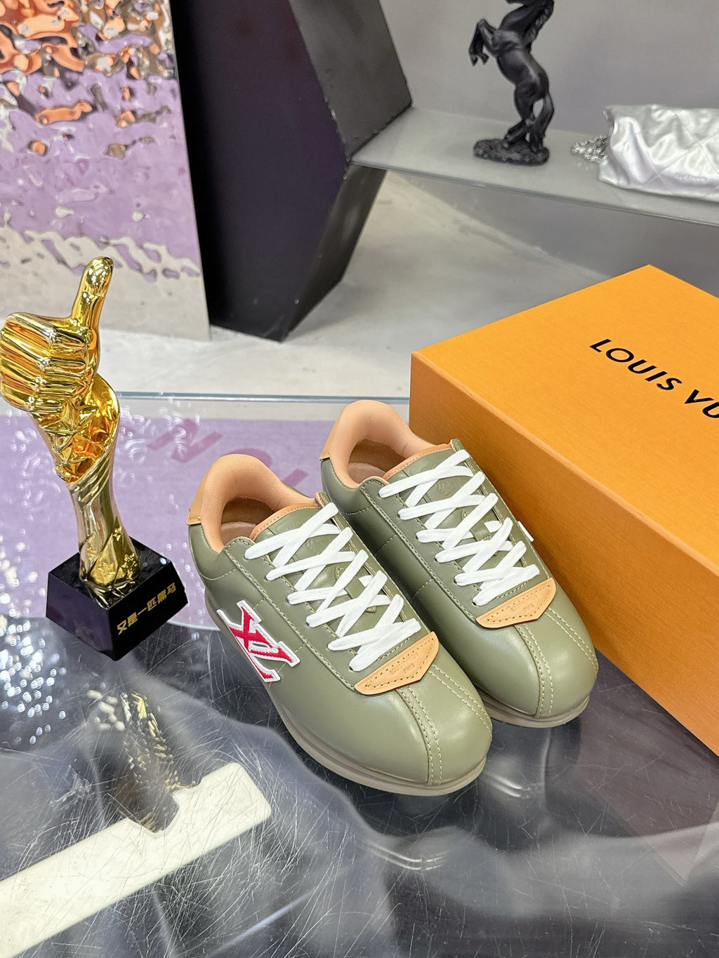 Louis Vuitton Sneaker