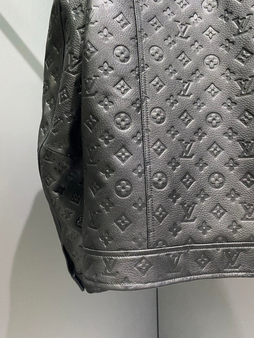 Louis Vuitton Deri Mont