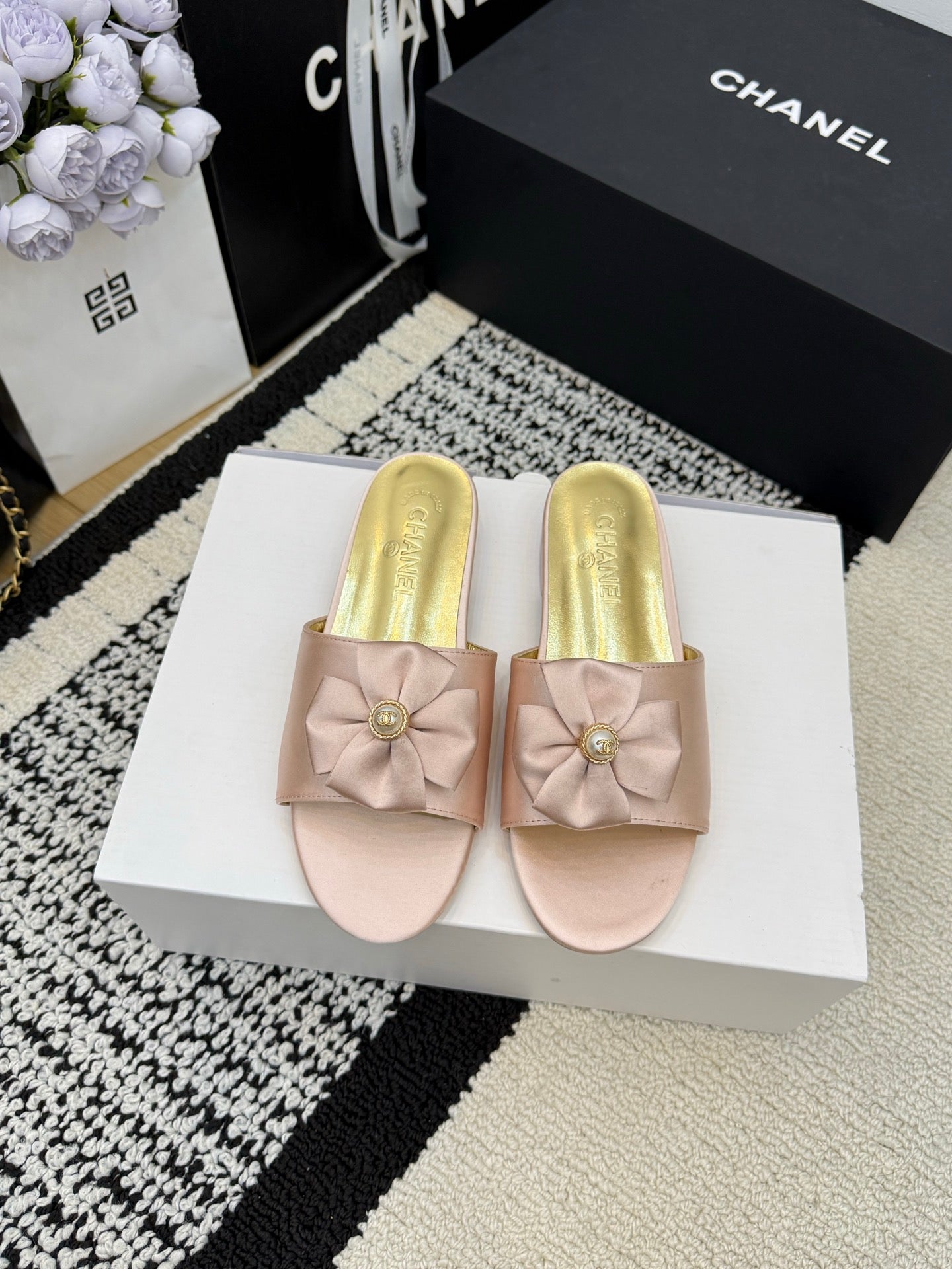 Chanel Slipper