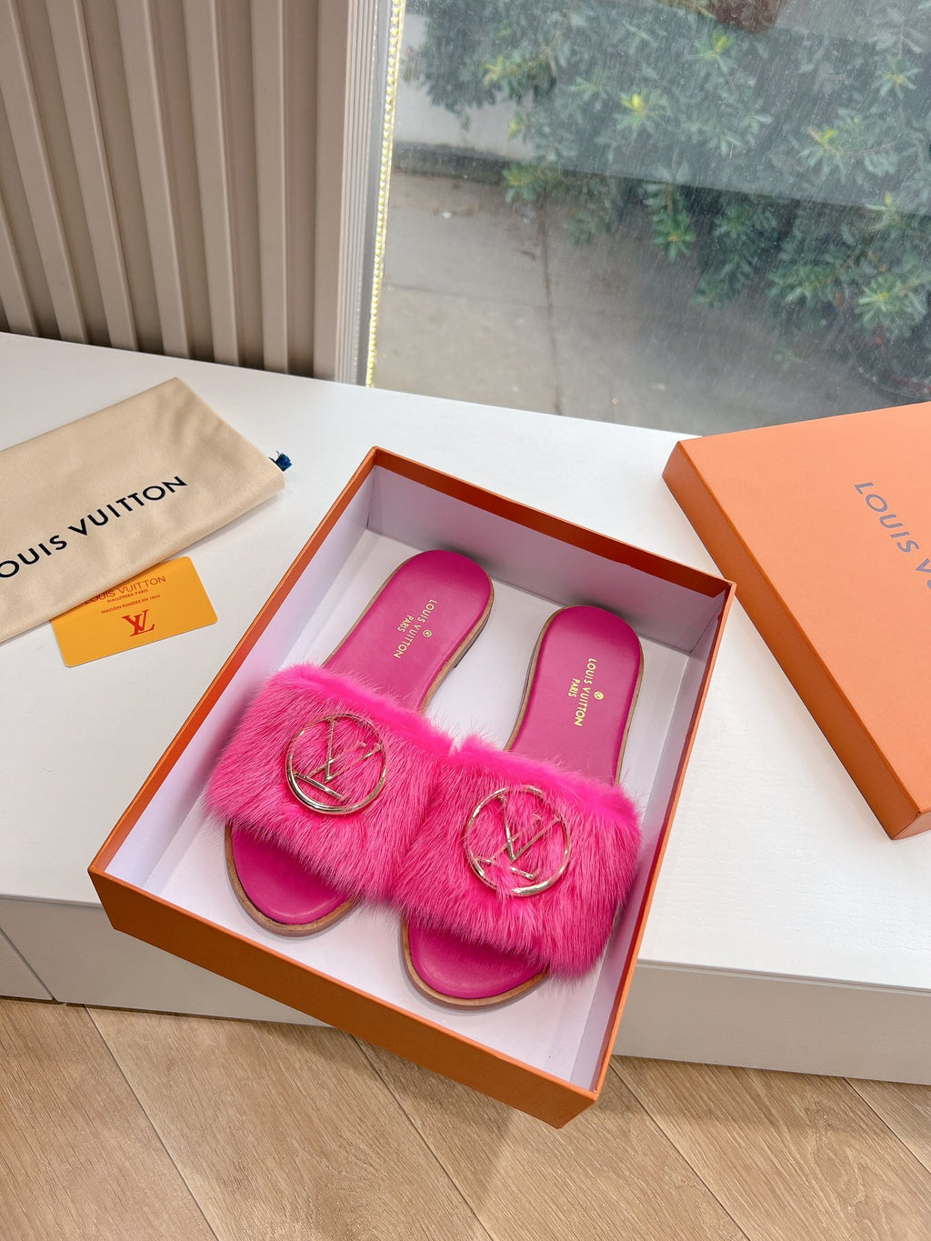 Louis Vuitton Slipper