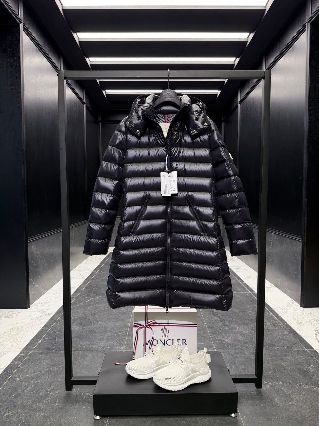 Moncler Kadın Uzun Mont
