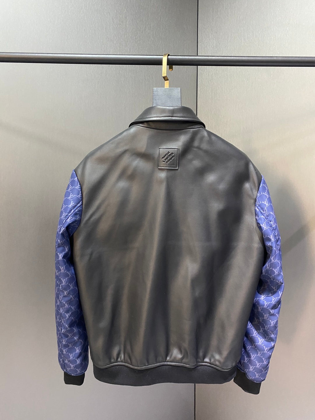 Louis Vuitton Deri Mont