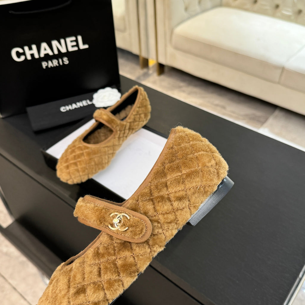 Chanel Slipper