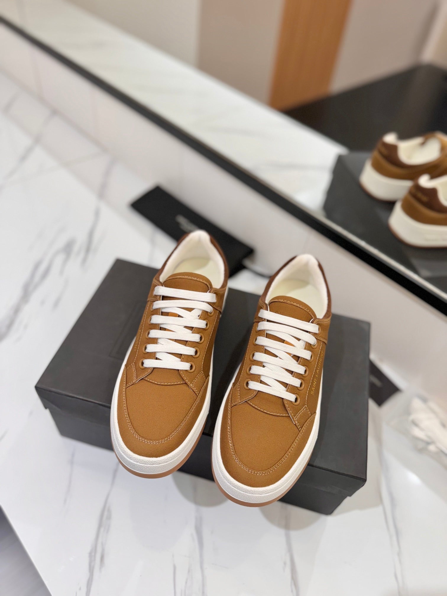 Saint Laurent Sneaker