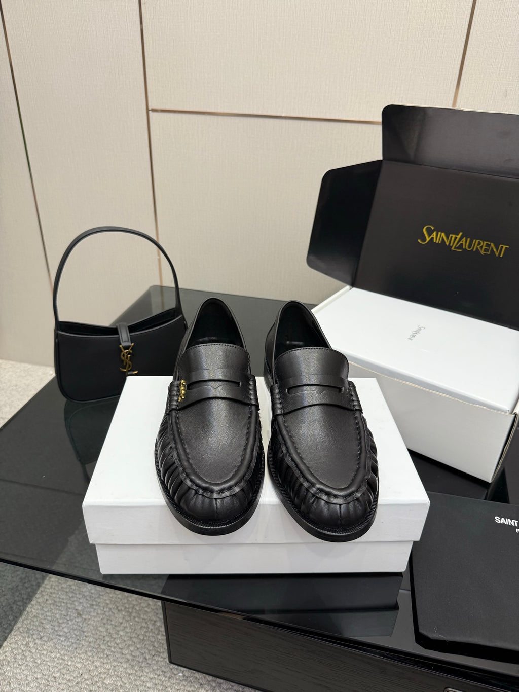 Yves Saint Laurent Loafer