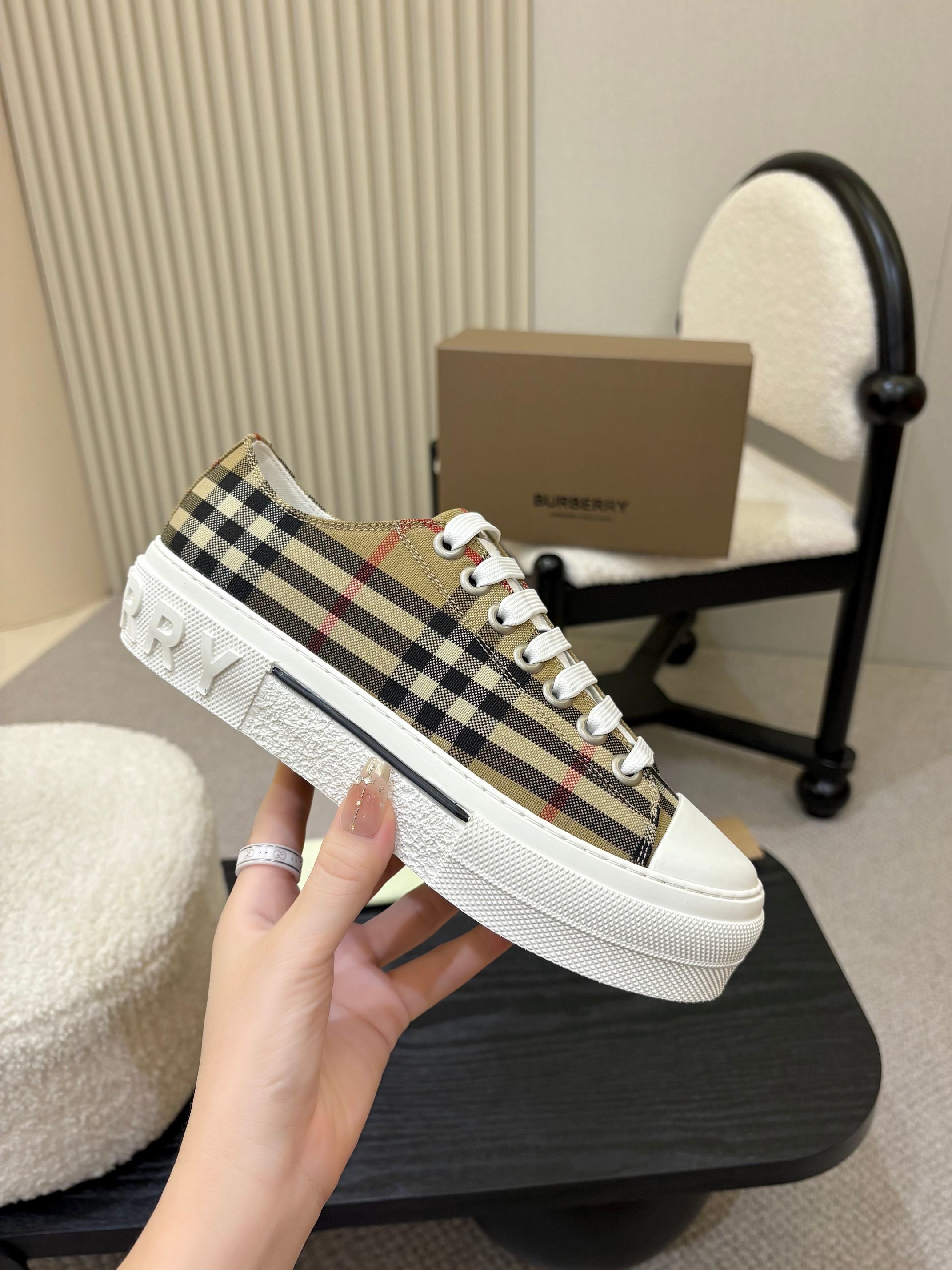 Burberry Sneaker