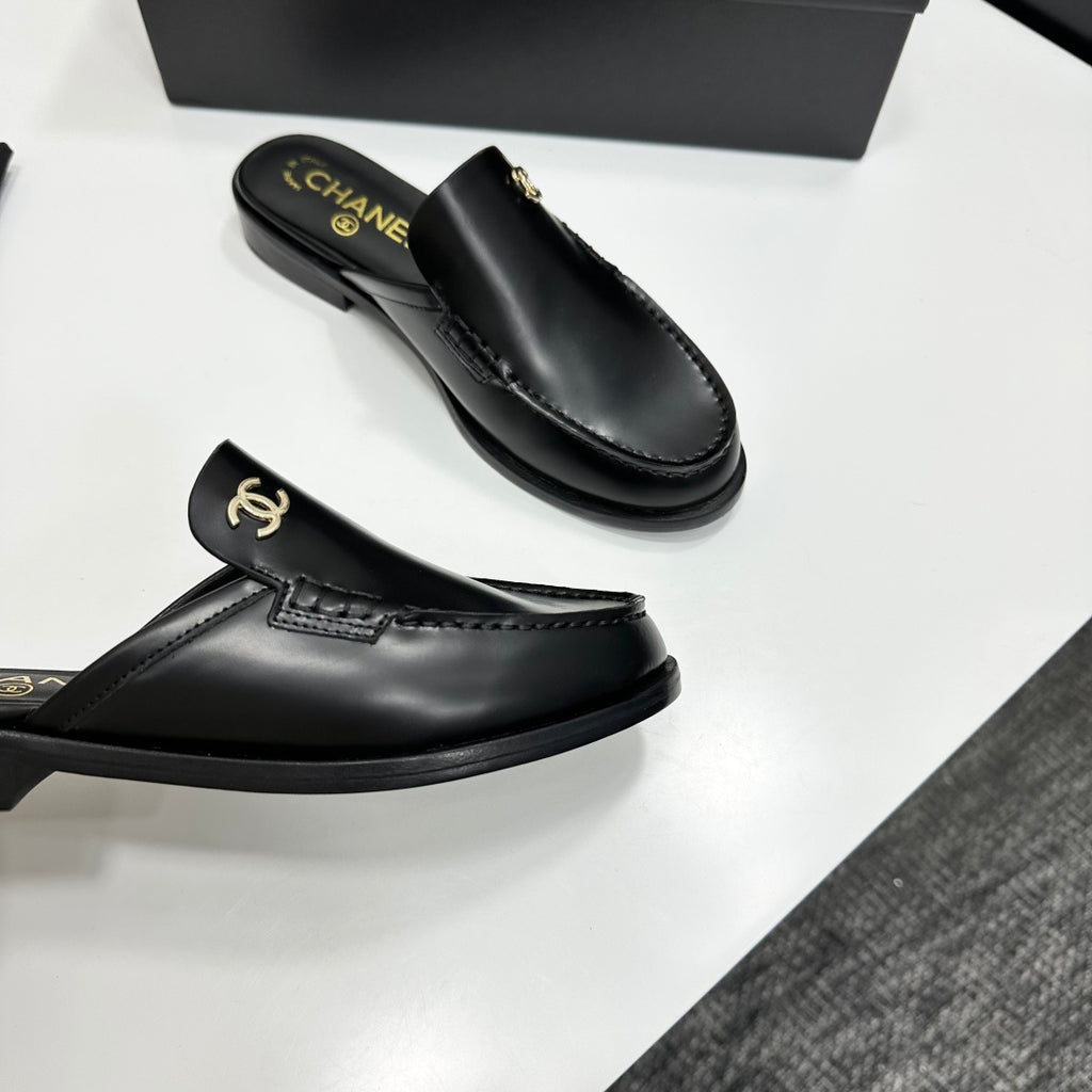 Chanel Slipper