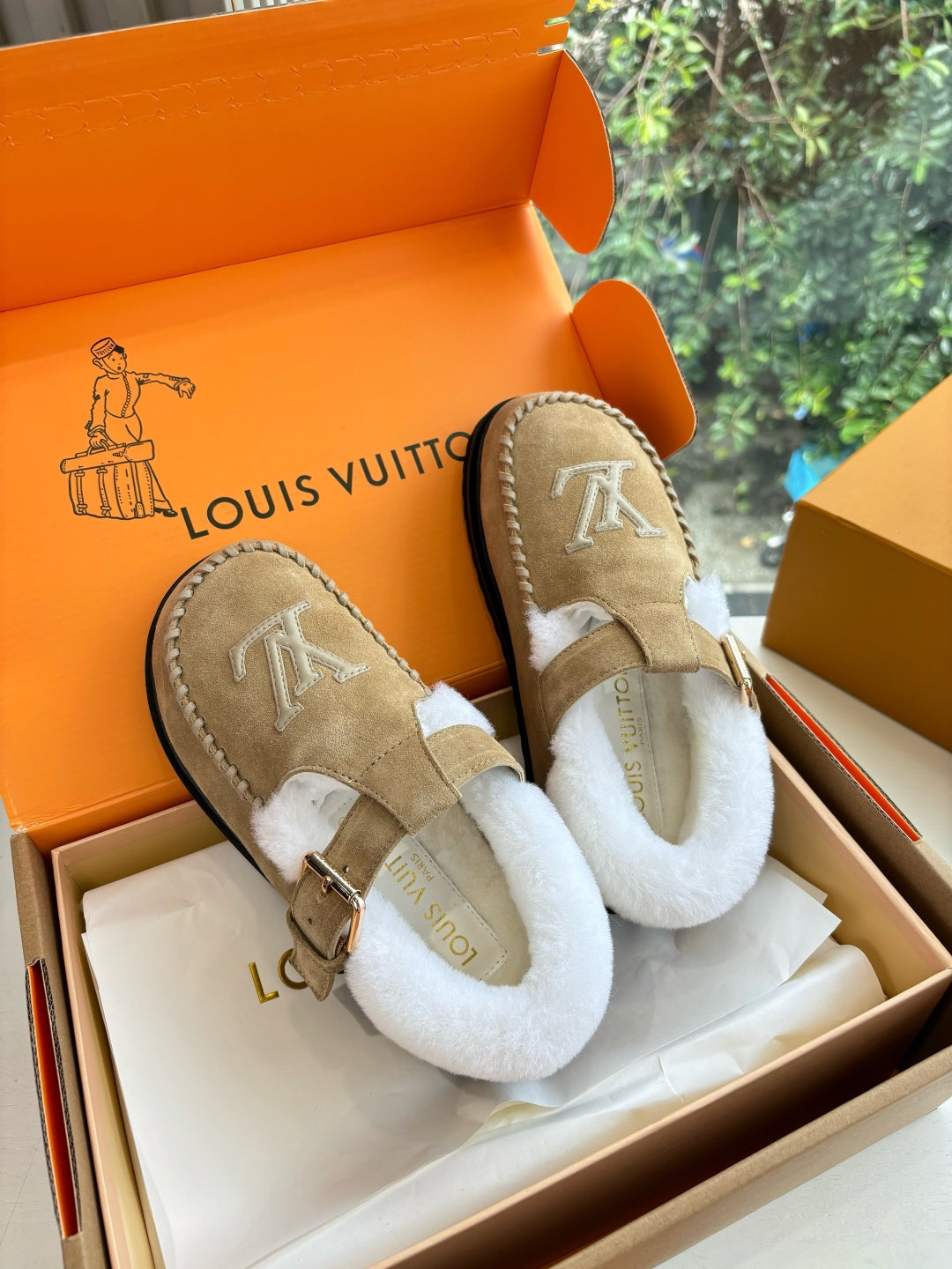 Louis Vuitton Slipper