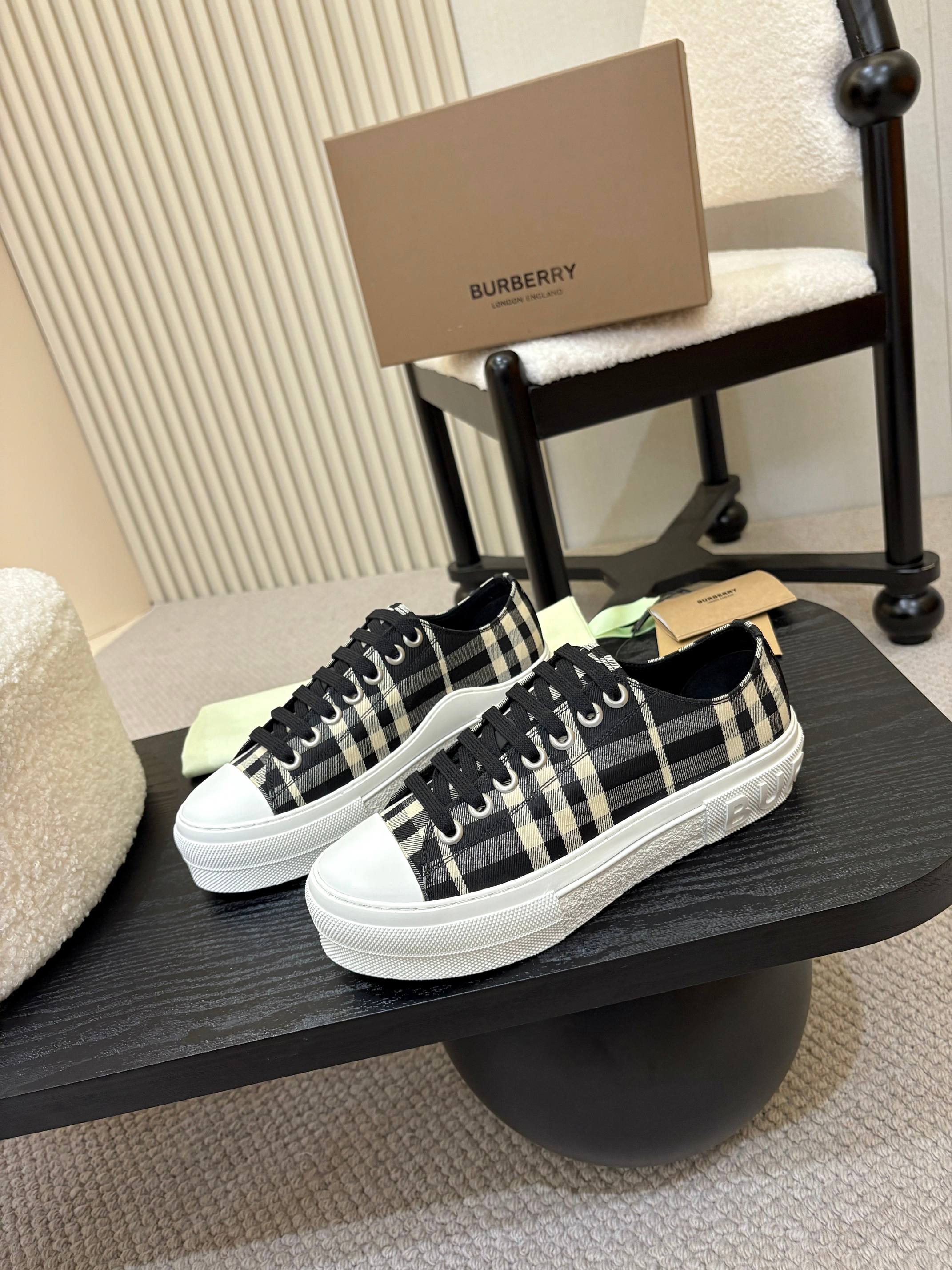 Burberry Sneaker
