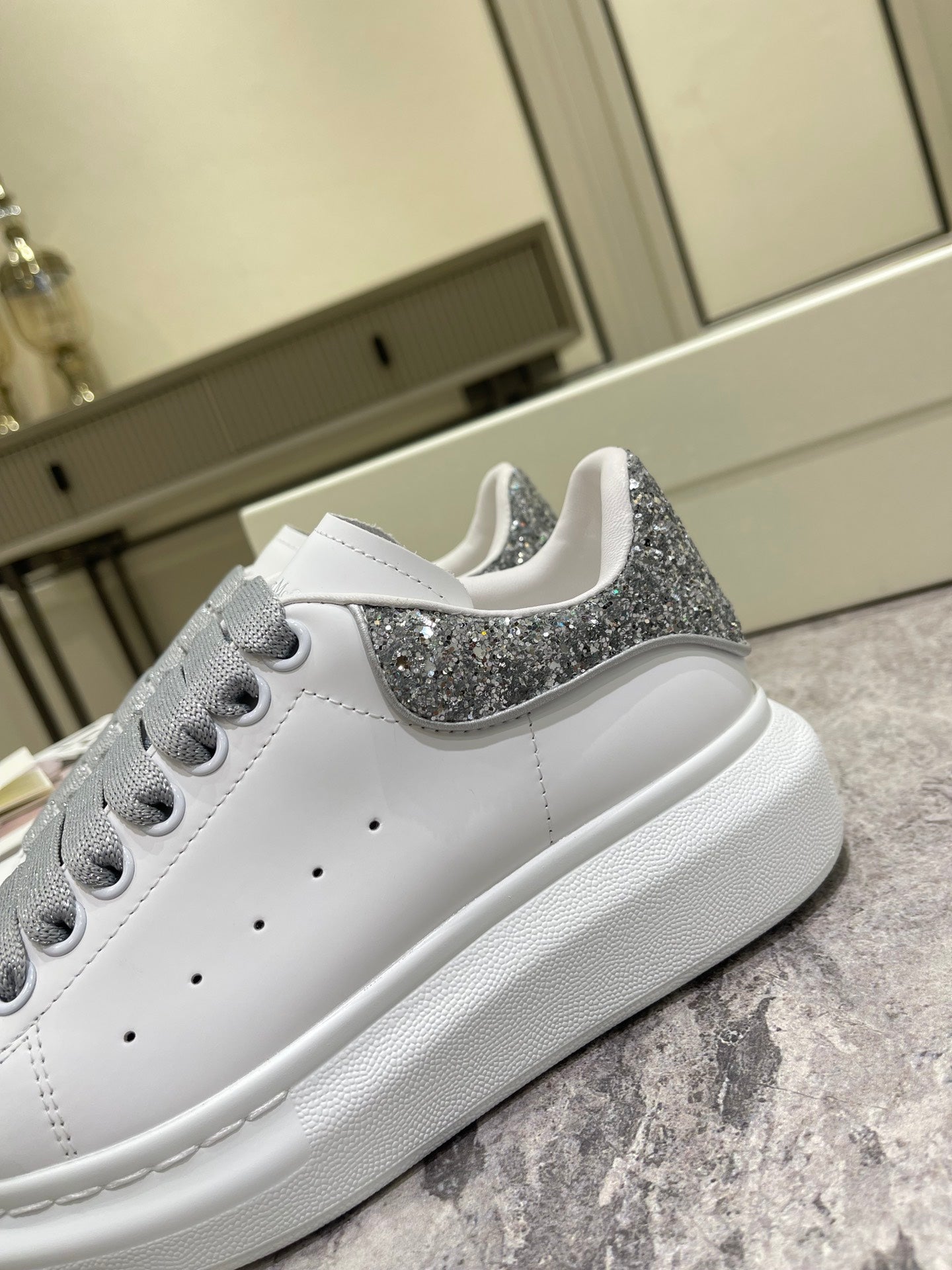 Alexander McQueen Sneaker