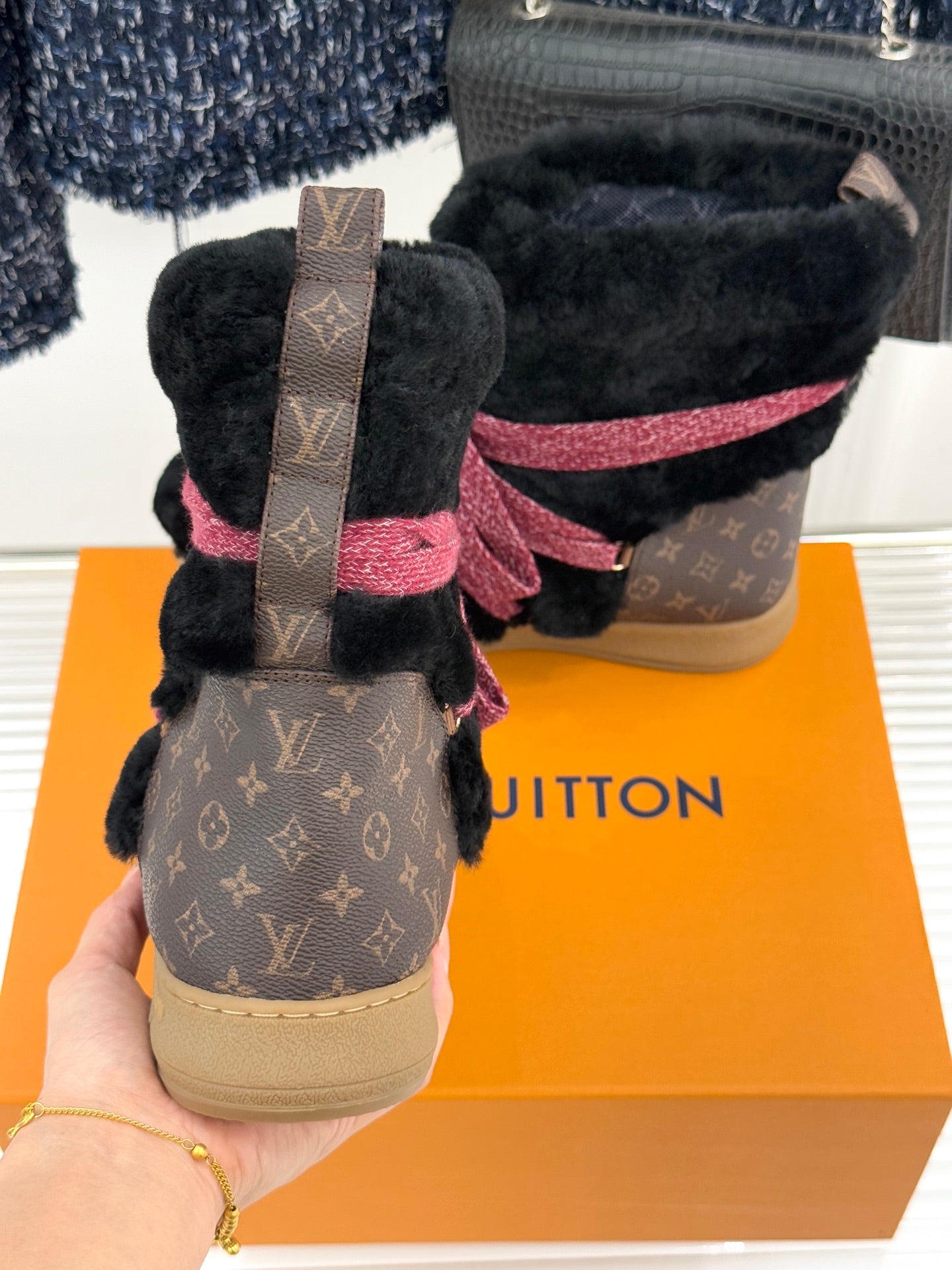 Louis Vuitton Bot