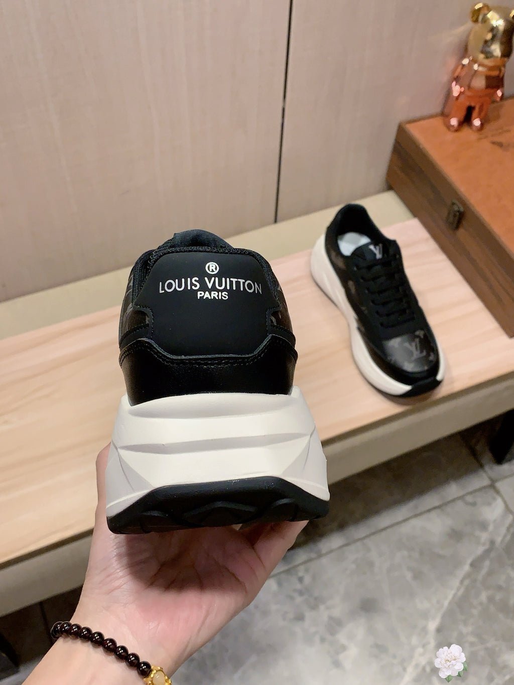 Louis Vuitton Sneaker