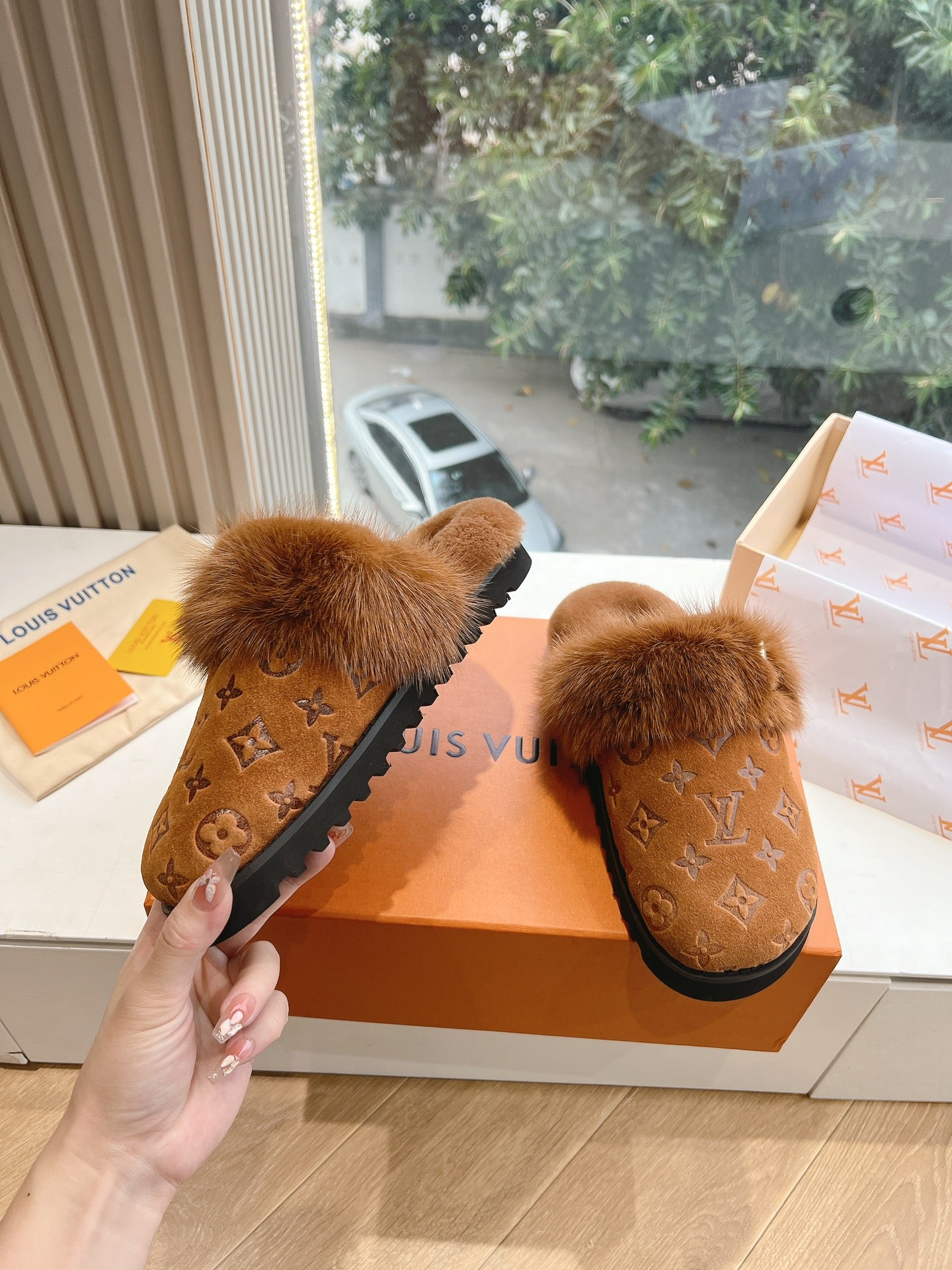 Louis Vuitton Slipper