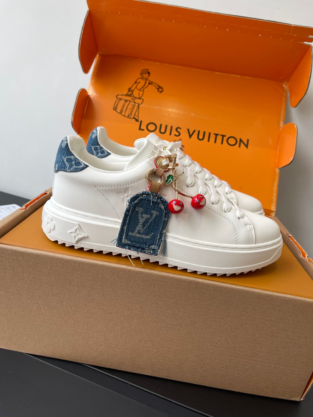 Louis Vuitton Sneaker