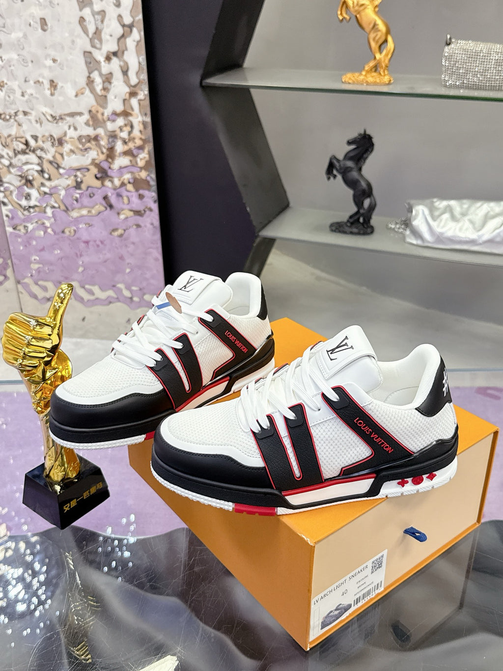 Louis Vuitton Sneaker