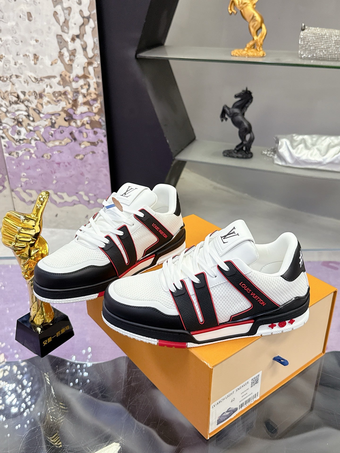 Louis Vuitton Sneaker