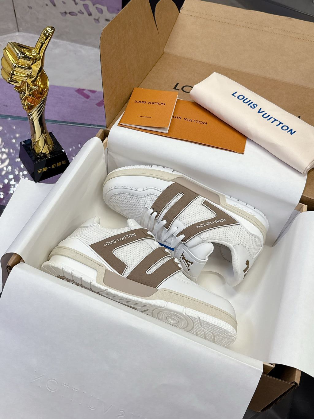 Louis Vuitton Sneaker