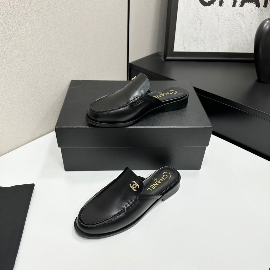 Chanel Slipper