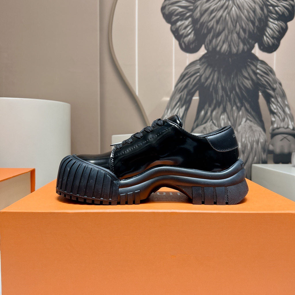 Louis Vuitton Sneaker
