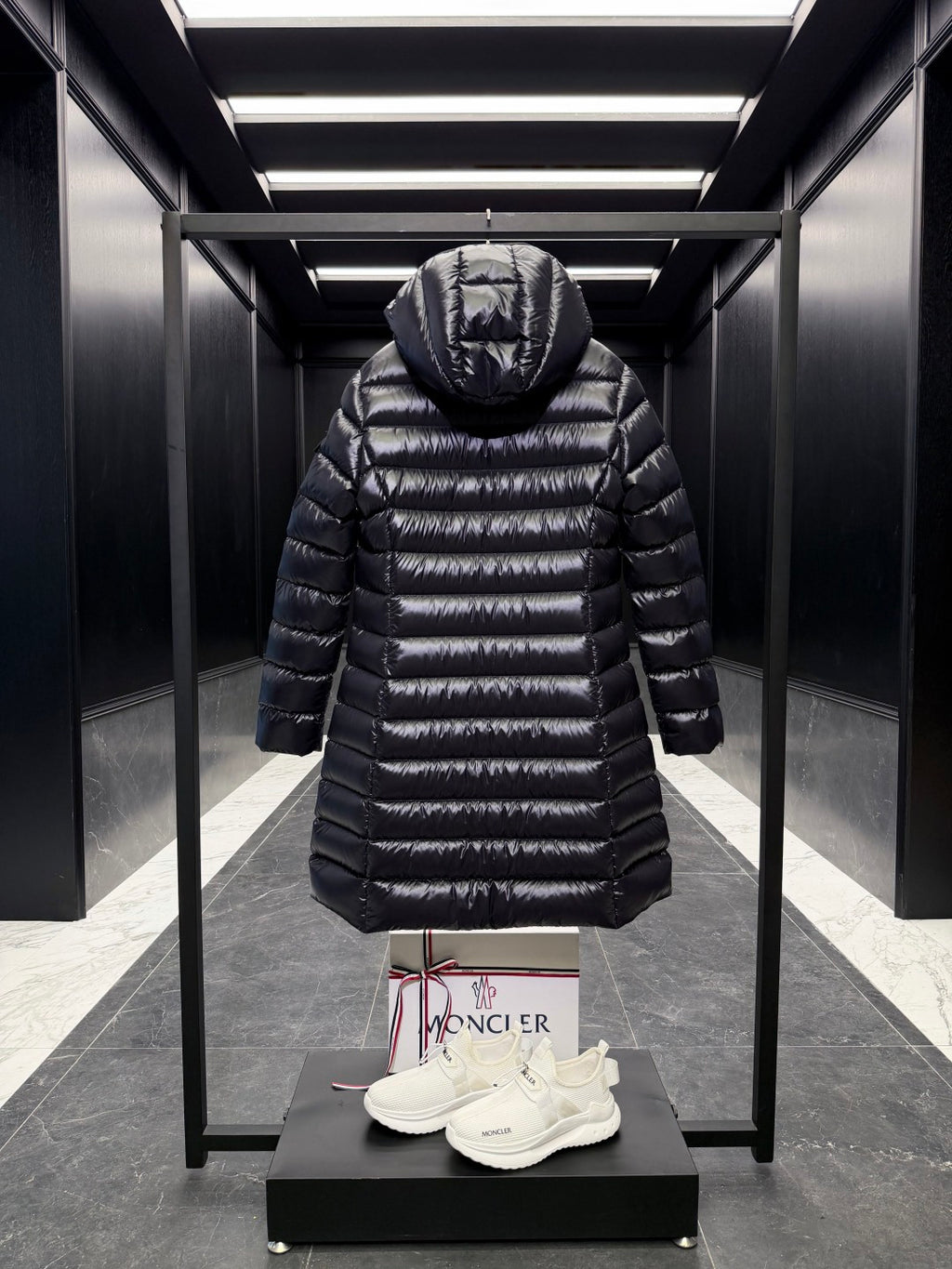 Moncler Kadın Uzun Mont