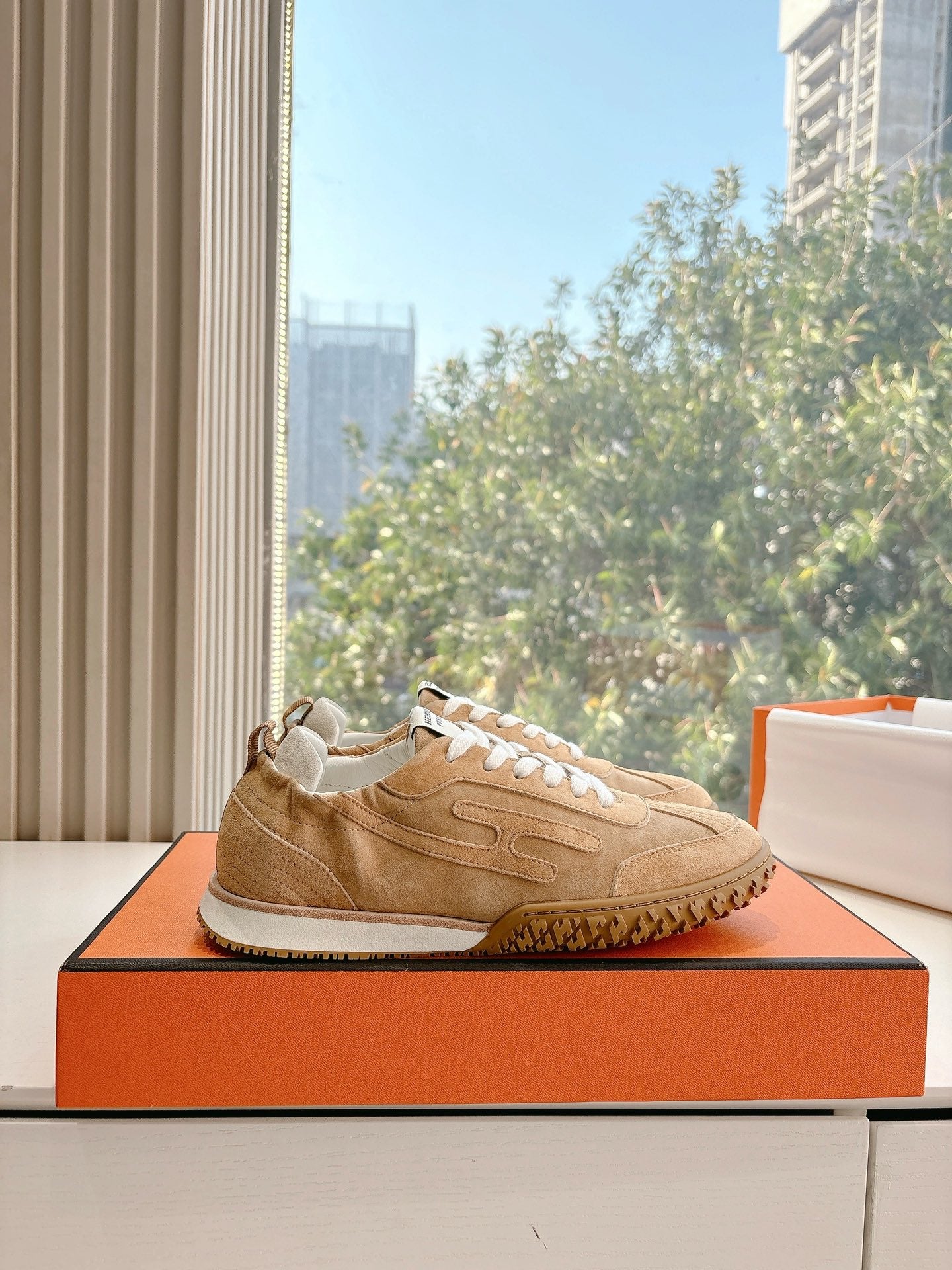 Hermes Sneaker